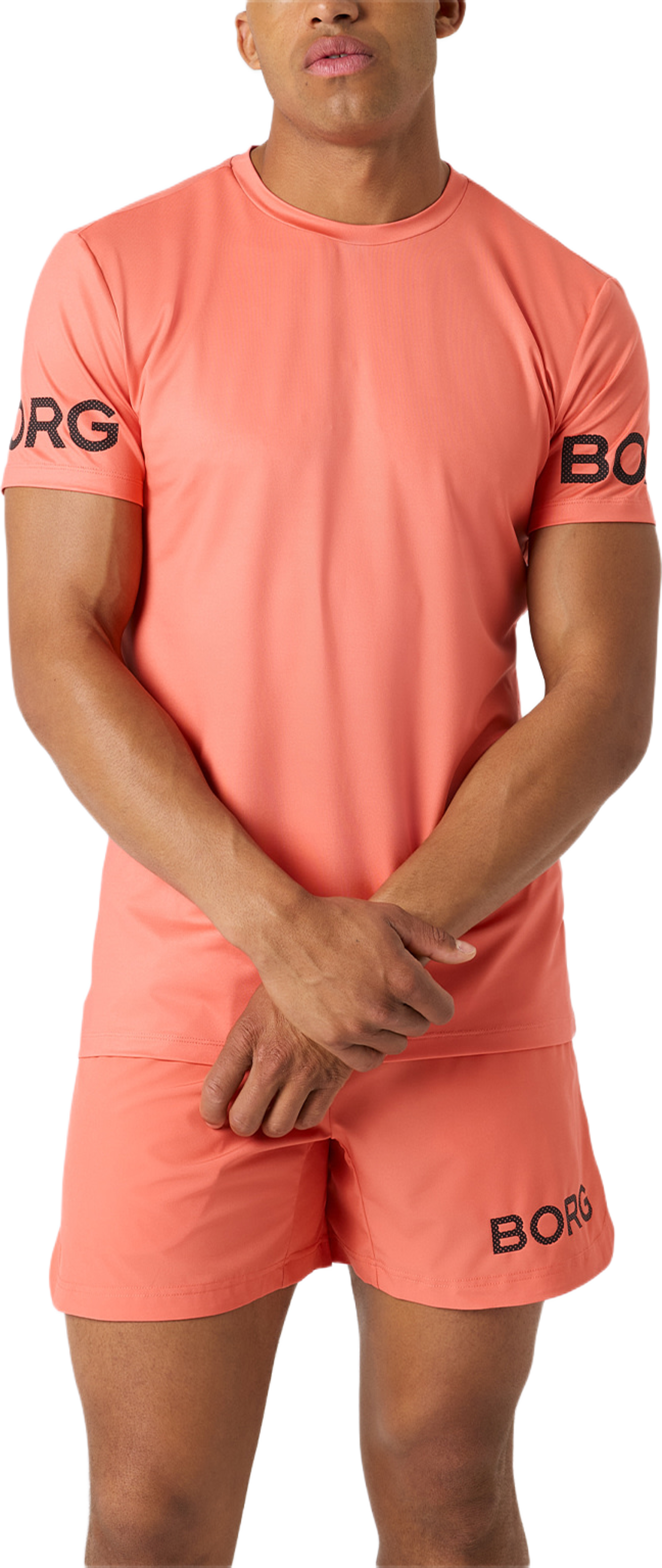 Borg T-Shirt, från Björn Borg Sport, i färgen Coral. Klicka för att öppna bilden i stort format