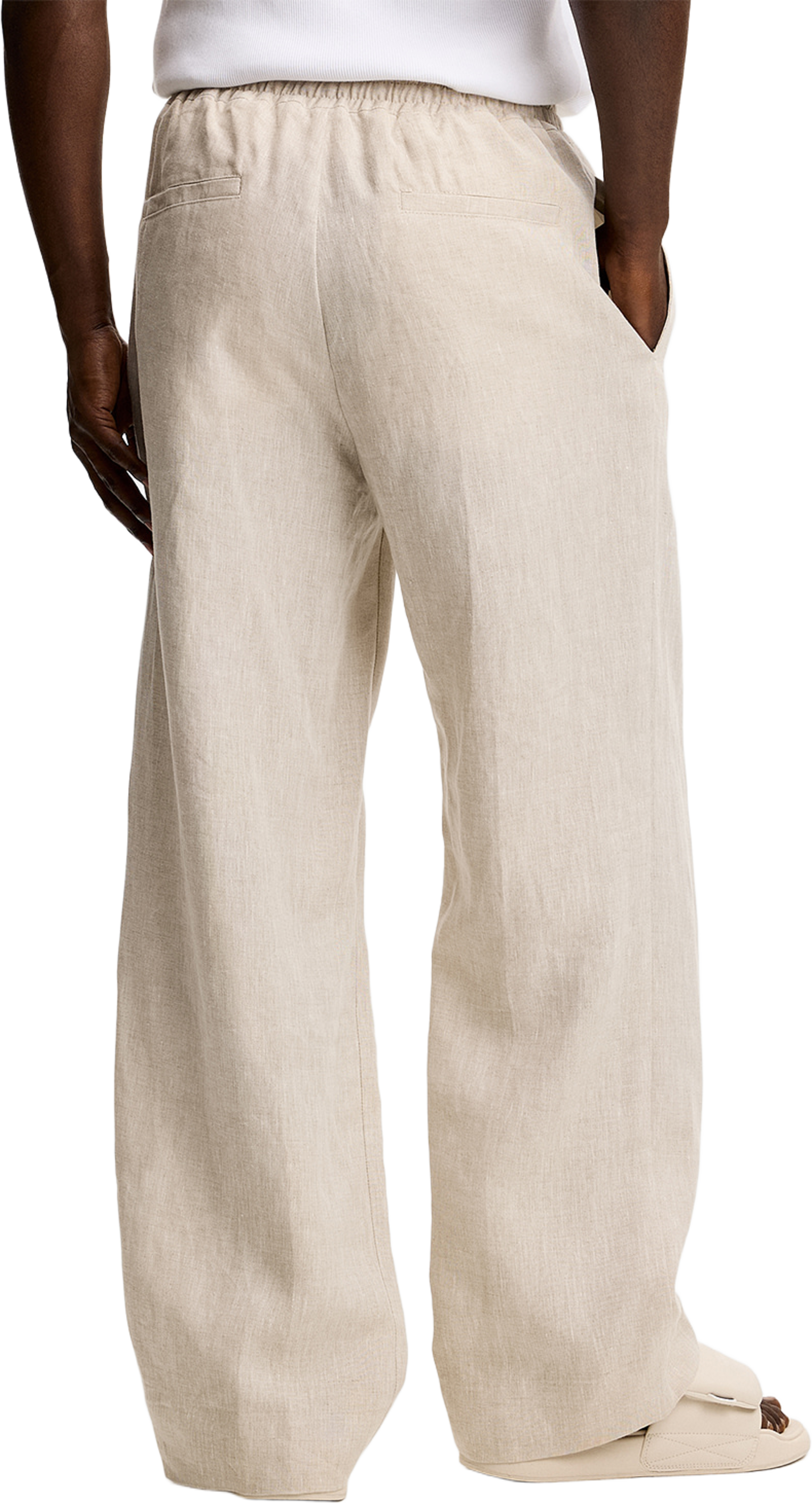 Noah Drape Linen Pants, från J.Lindeberg, i färgen Moonbeam. Klicka för att öppna bilden i stort format