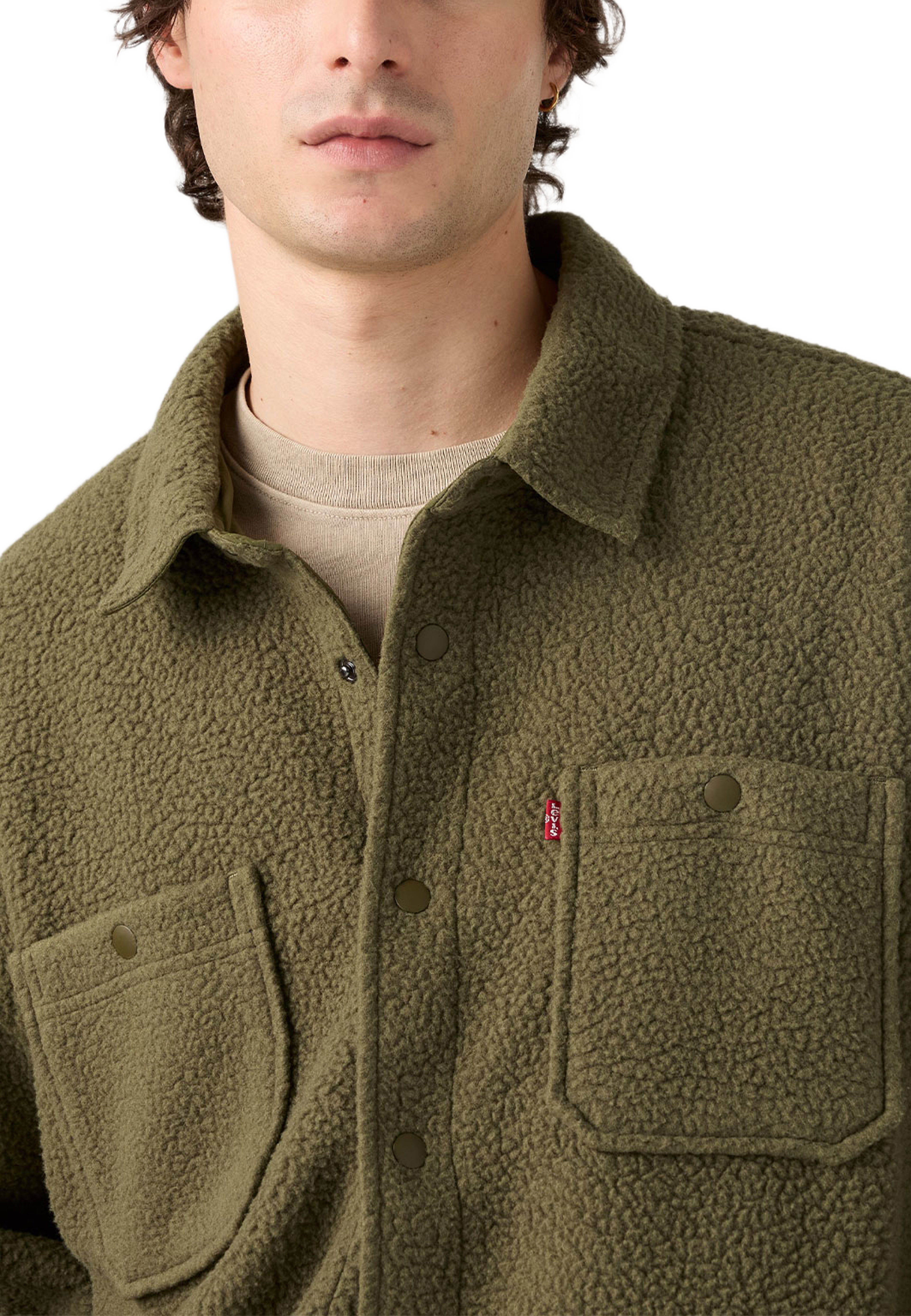 Sherpa Soft Worker Shirt, från Levi's, i färgen Greens. Klicka för att öppna bilden i stort format