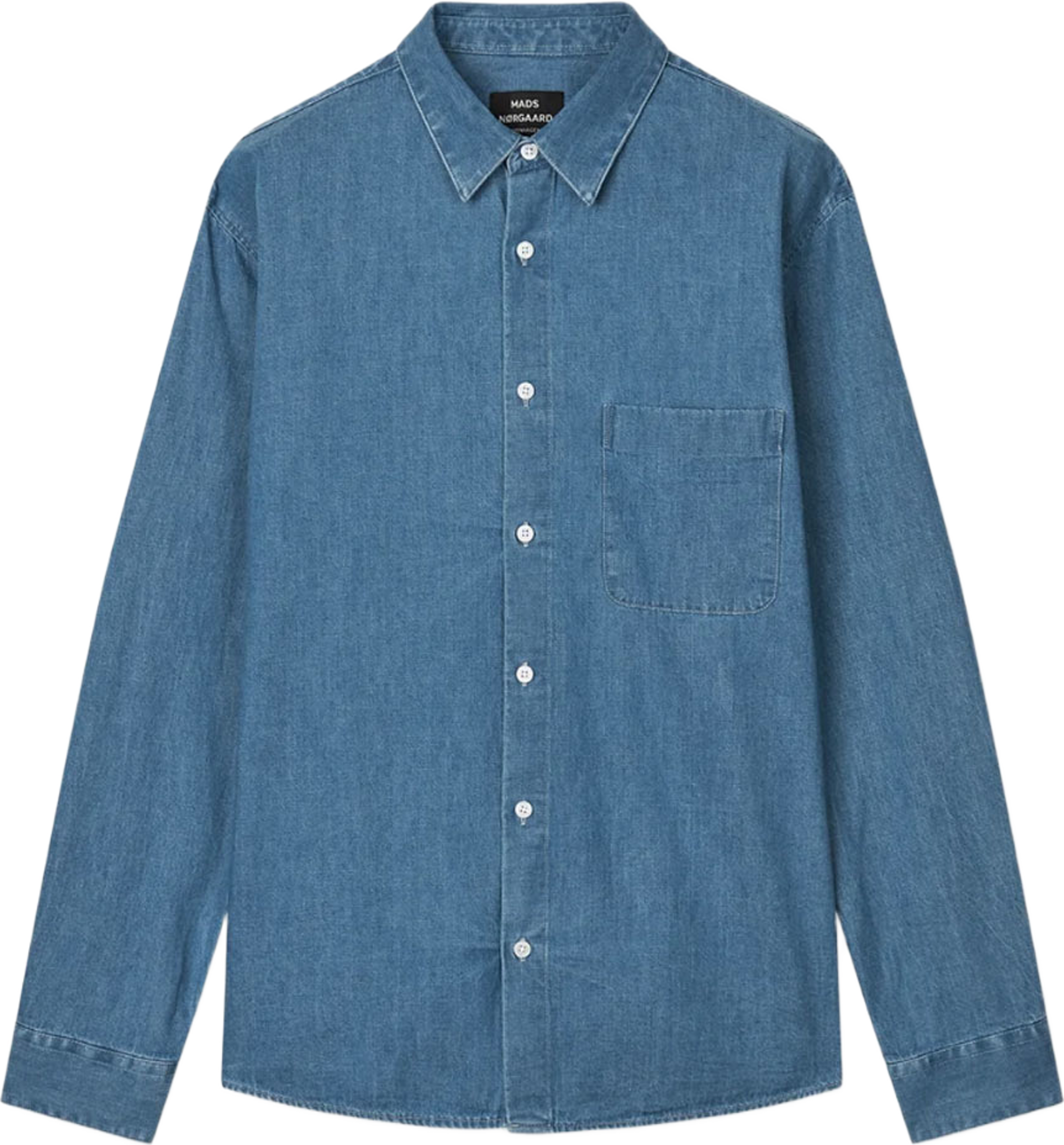 Sky Denim Sune Shirt, från Mads Nørgaard, i färgen Mid Blue Wash. Klicka för att öppna bilden i stort format