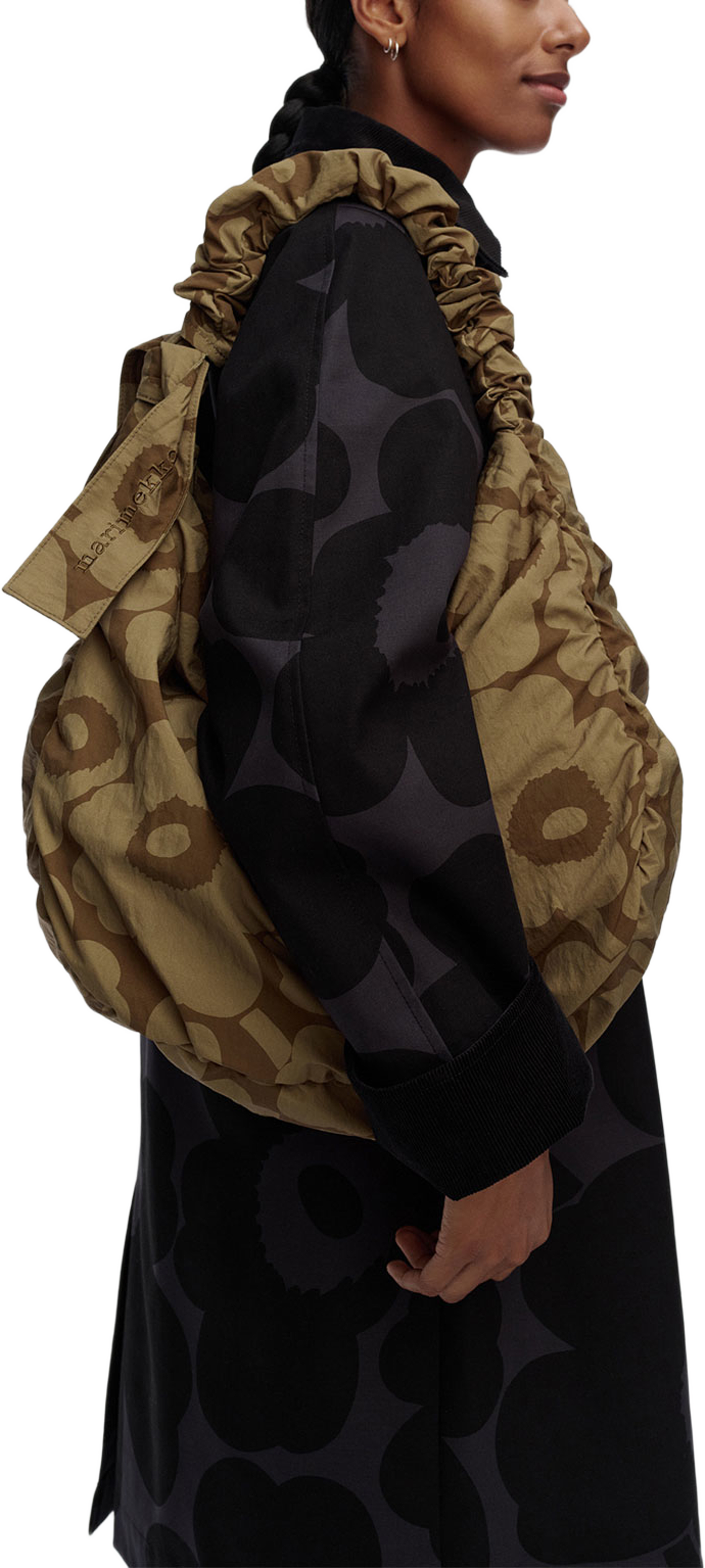 Utu L Unikko Shoulder-Bag, från Marimekko, i färgen Olive Green, Khaki Green. Klicka för att öppna bilden i stort format