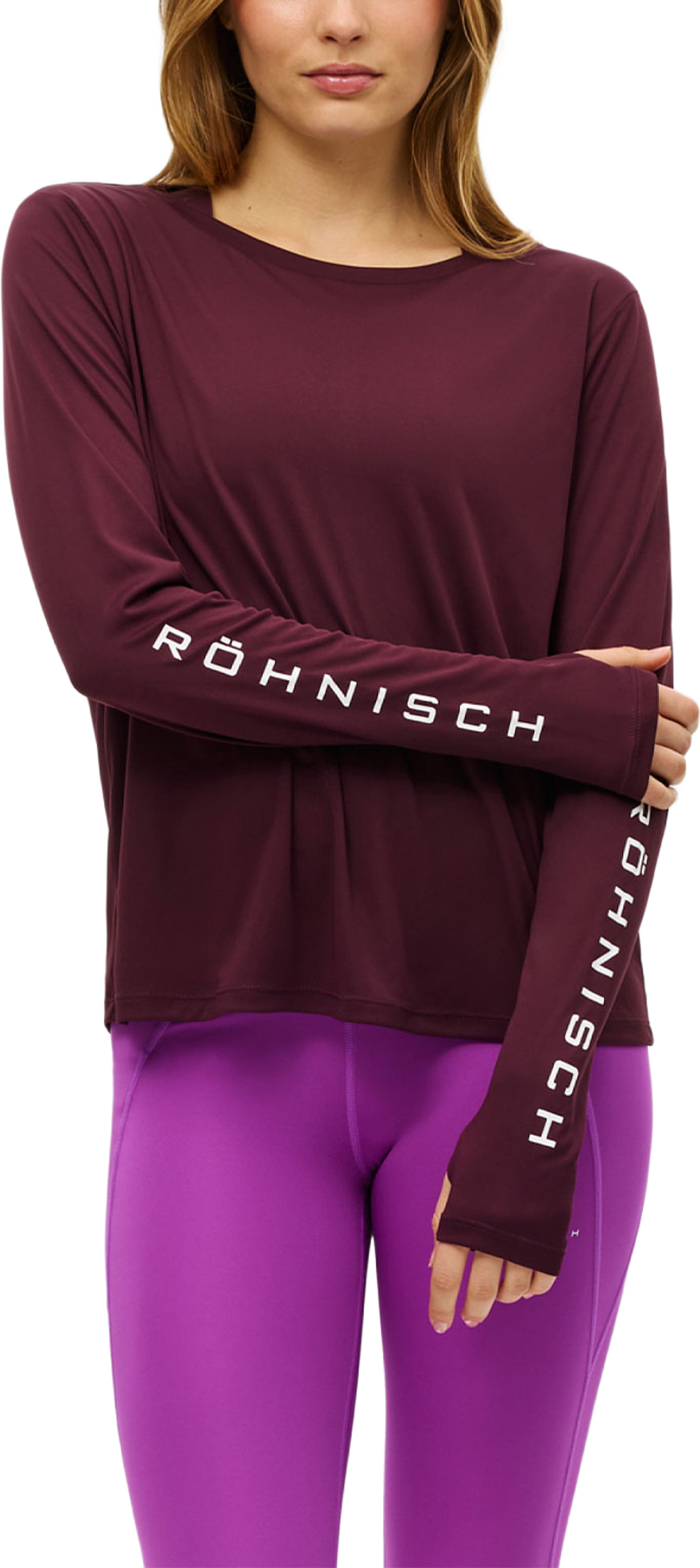 Team Logo Long Sleeve, från Röhnisch, i färgen Winetasting. Klicka för att öppna bilden i stort format