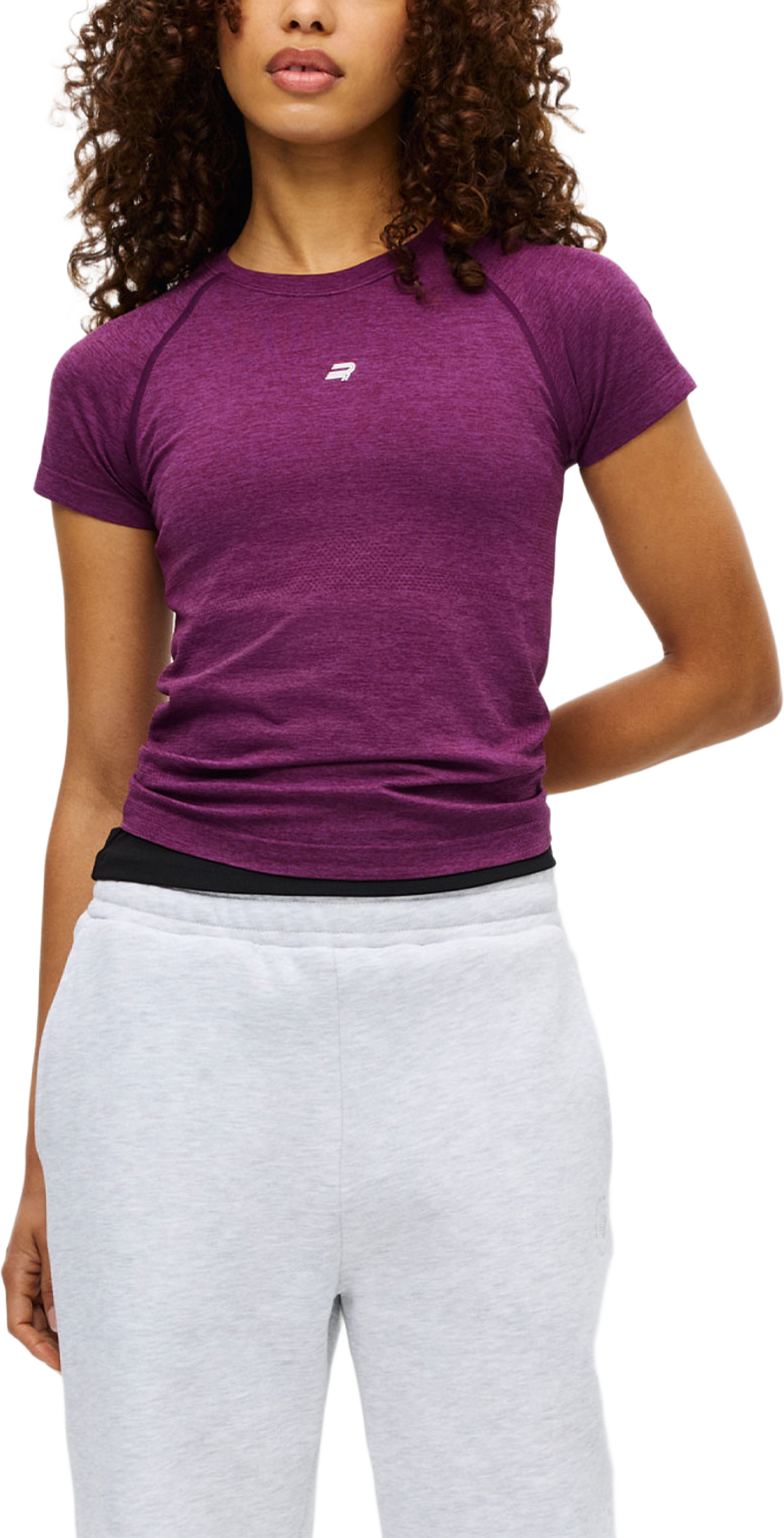 Seamless Flex Tee, från Röhnisch, i färgen Winetasting. Klicka för att öppna bilden i stort format