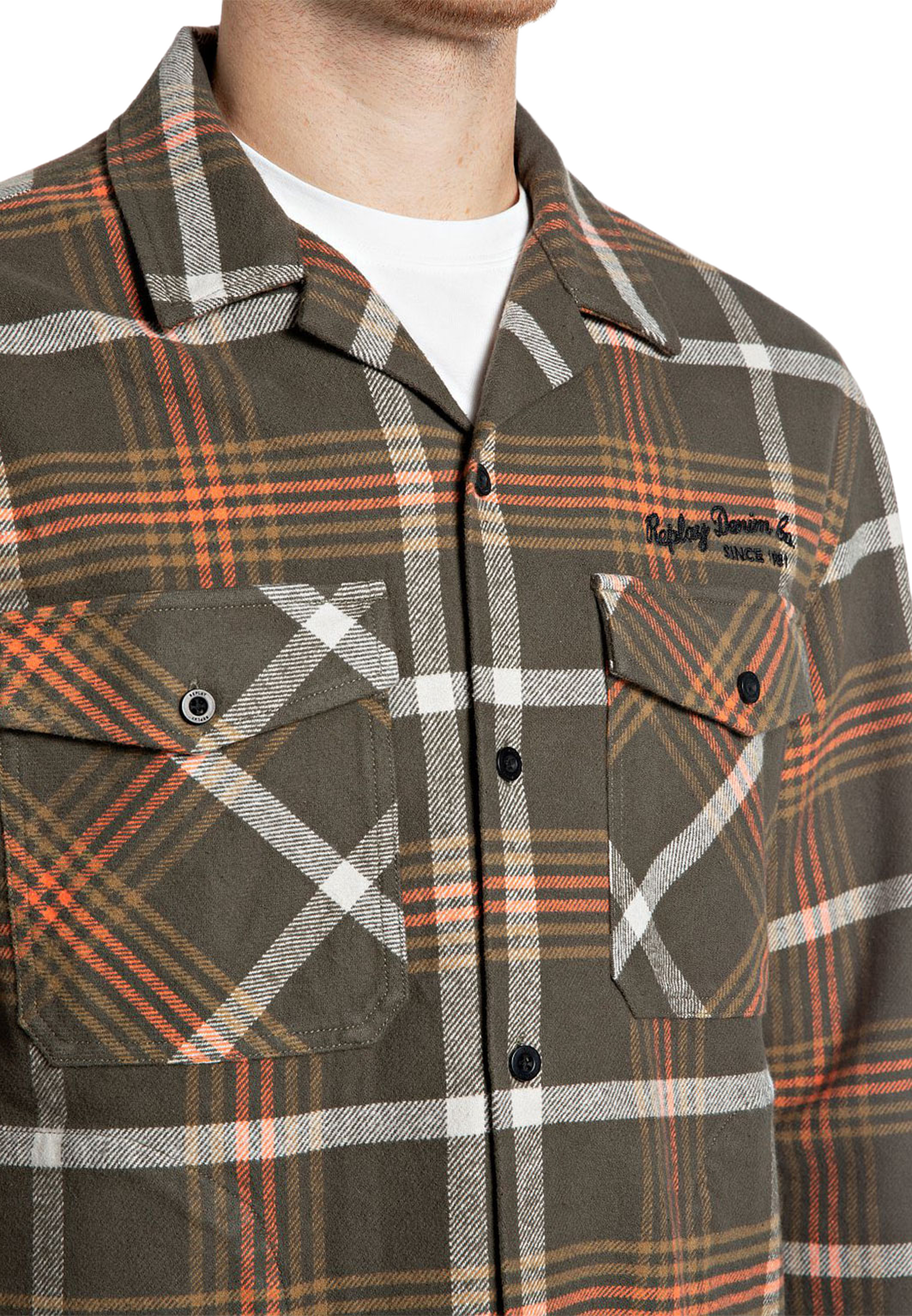 Checked Flannel Overshirt, från Replay, i färgen Milit/Orange/White/Camel Check. Klicka för att öppna bilden i stort format