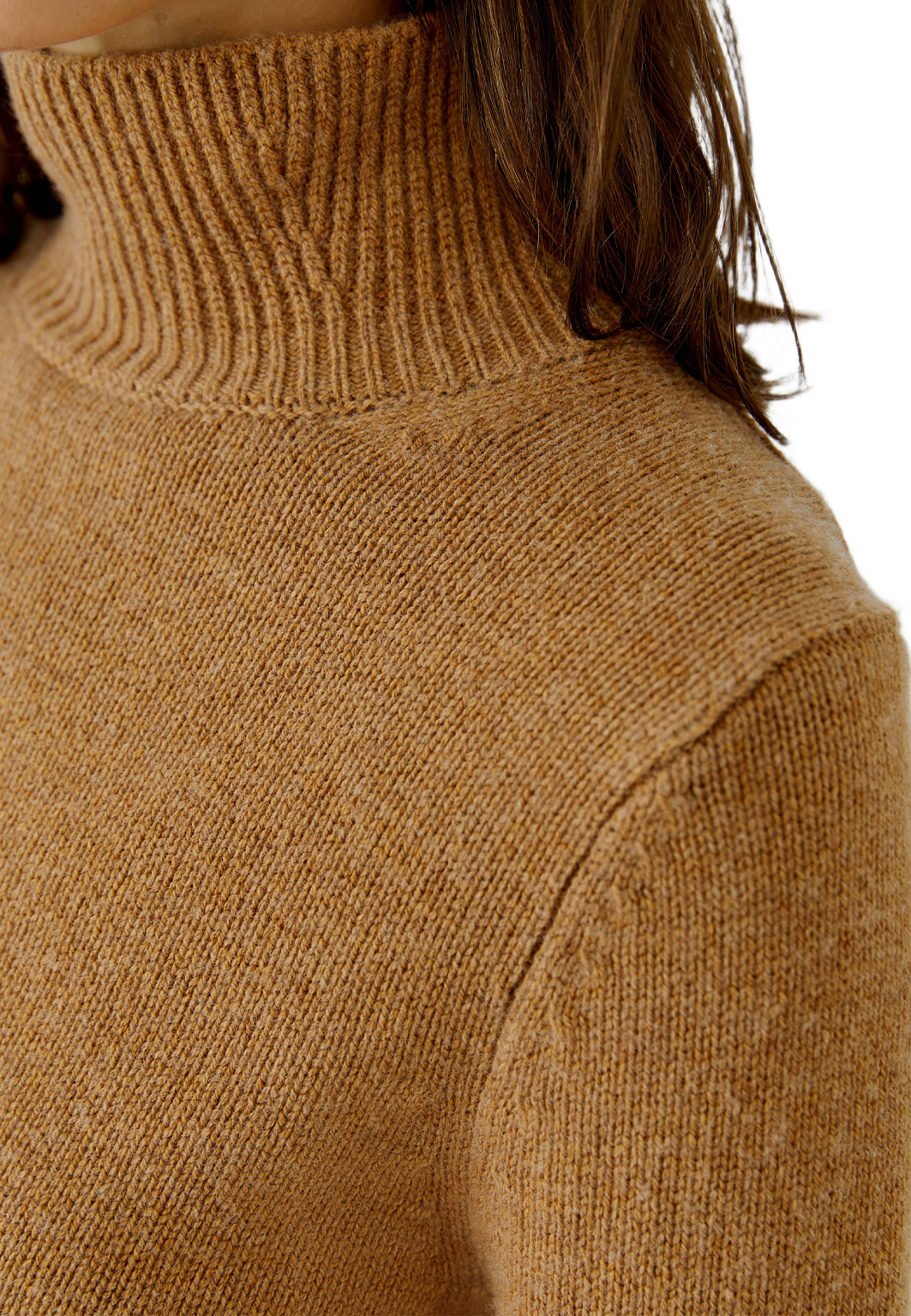 Stickad polo, från Oui, i färgen Light Rosewood. Klicka för att öppna bilden i stort format