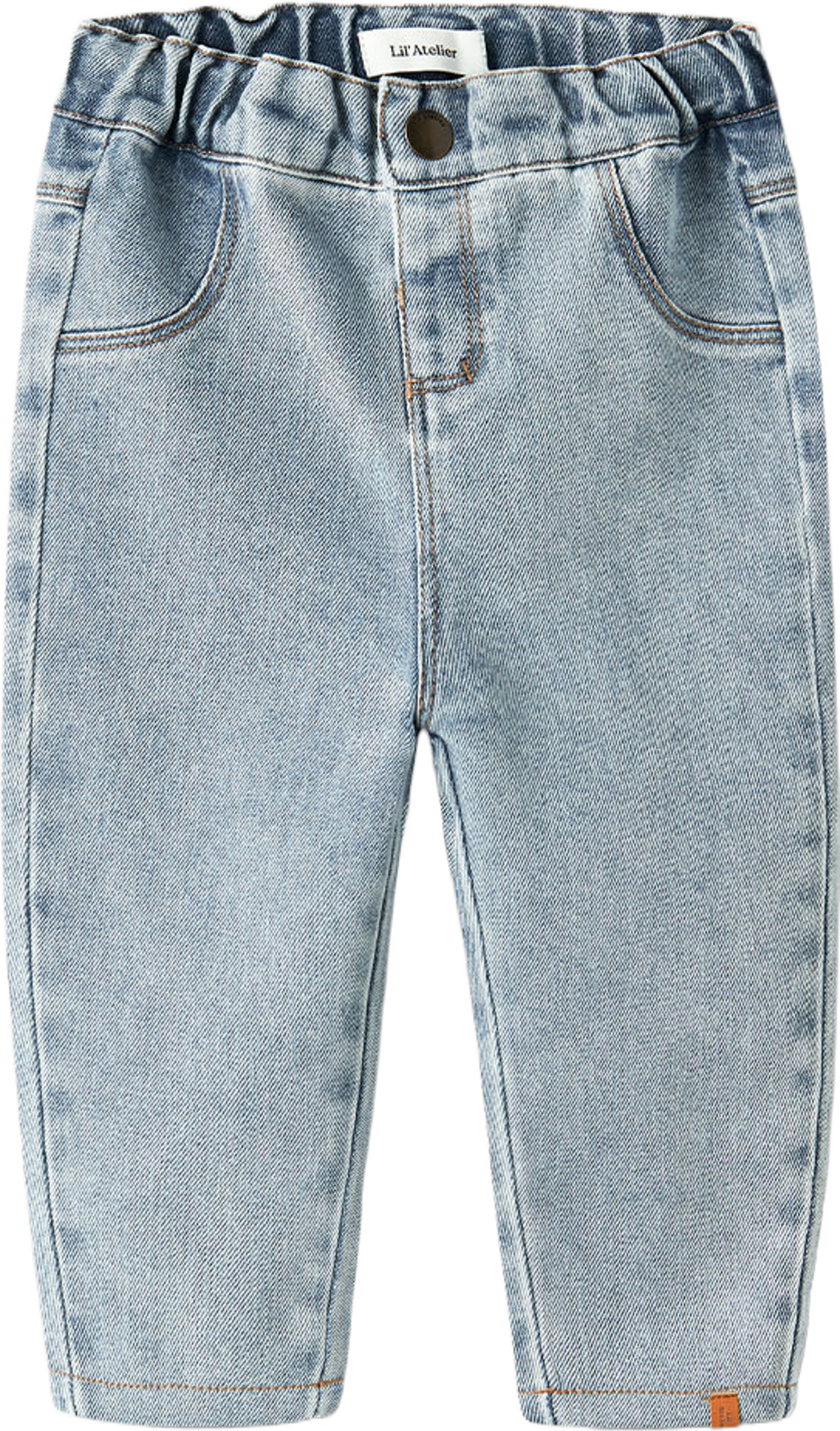 Darlee Loose Jeans, från Lil'Atelier, i färgen Medium Blue Denim. Klicka för att öppna bilden i stort format