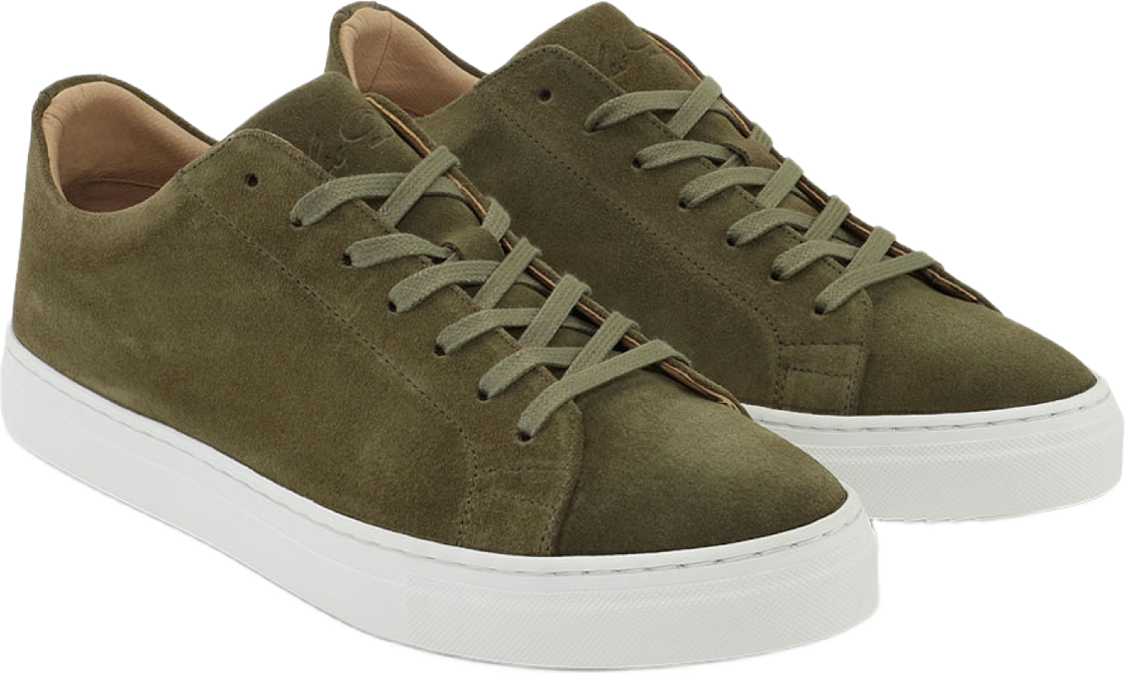 Signature Suede Sneaker, från LES DEUX, i färgen Rosin Green. Klicka för att öppna bilden i stort format
