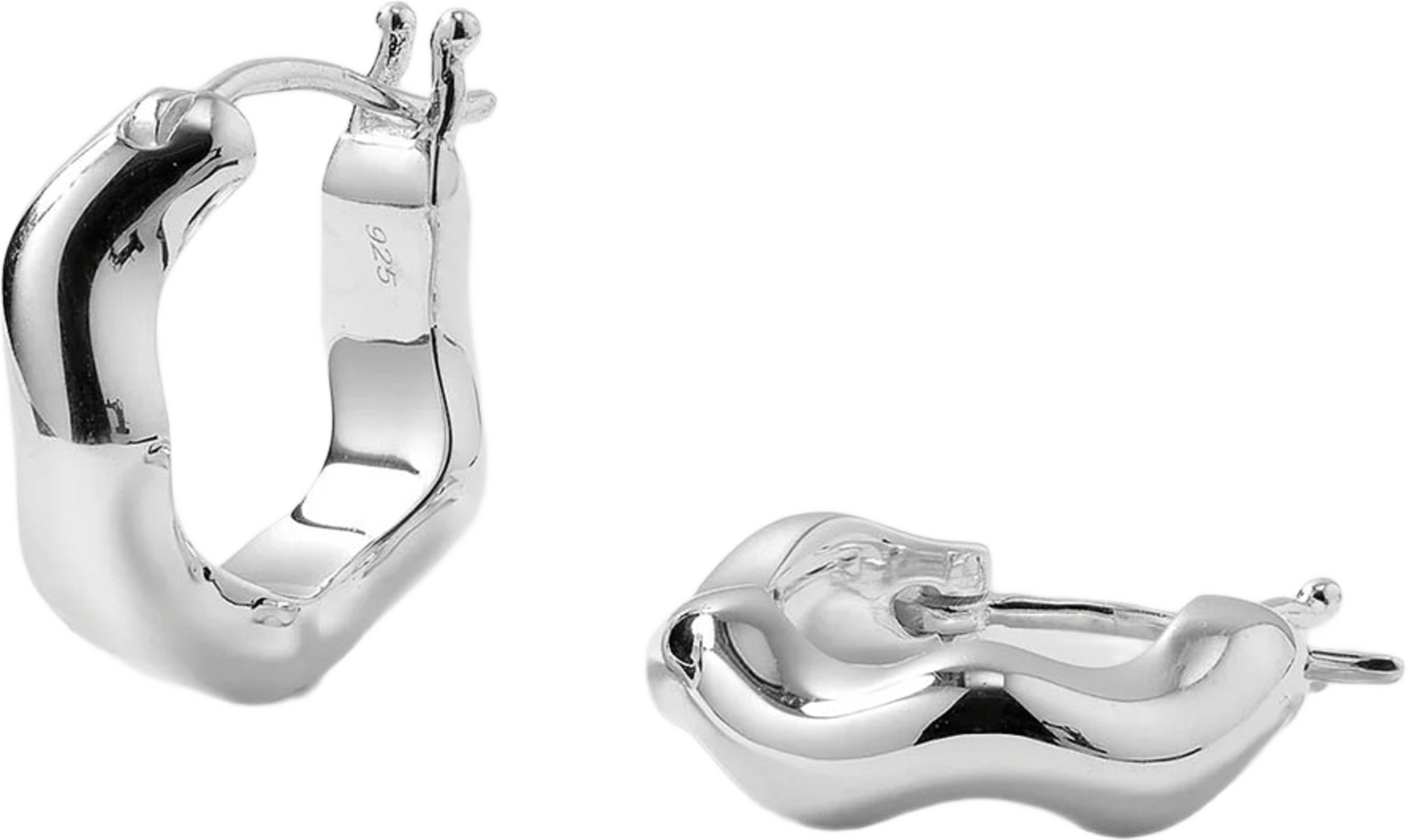 Bolded Wavy Earrings Shiny, från Syster P, i färgen Silver. Klicka för att öppna bilden i stort format