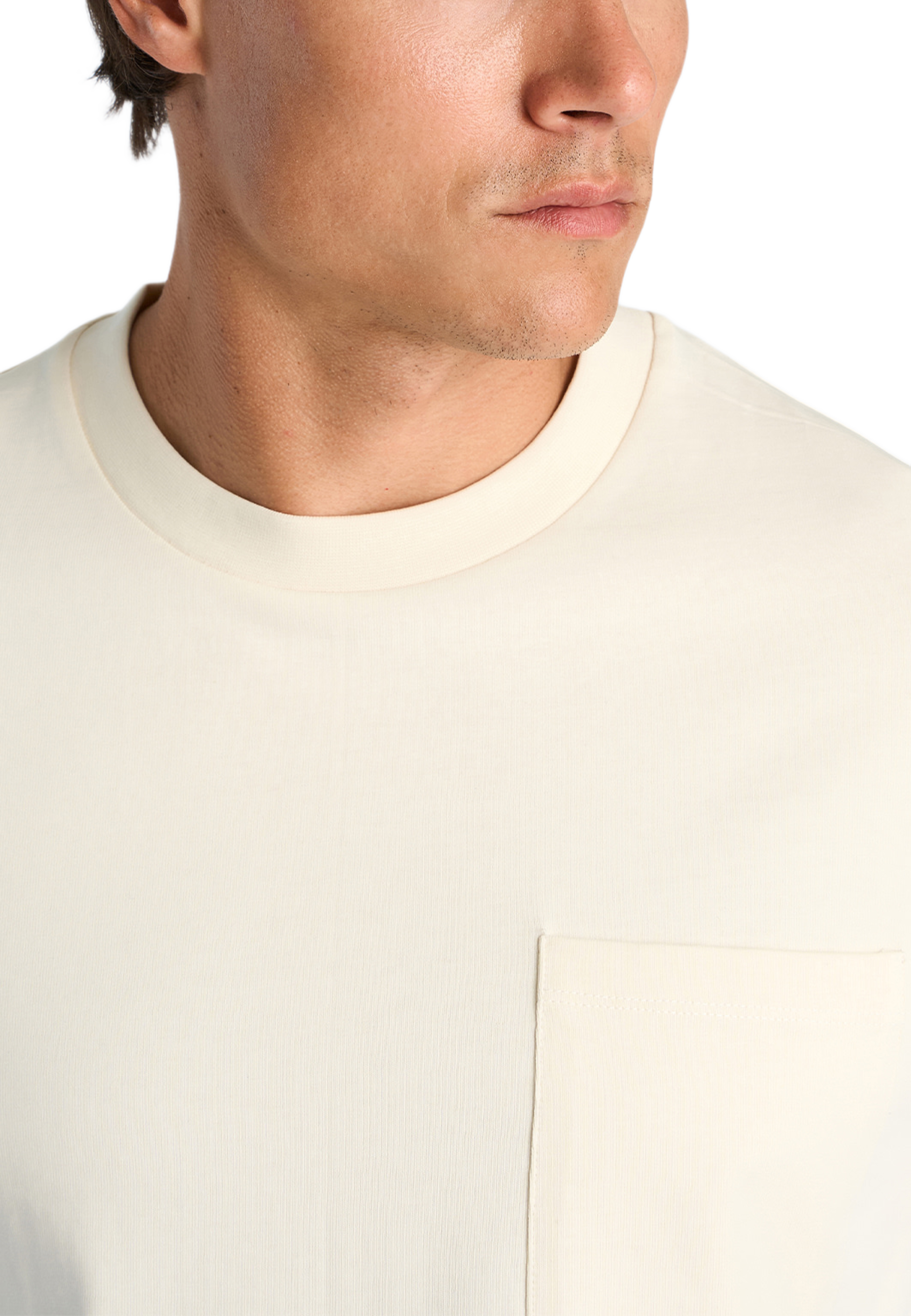 O-neck oversize cropped S/S, från Lindbergh, i färgen Nature White. Klicka för att öppna bilden i stort format