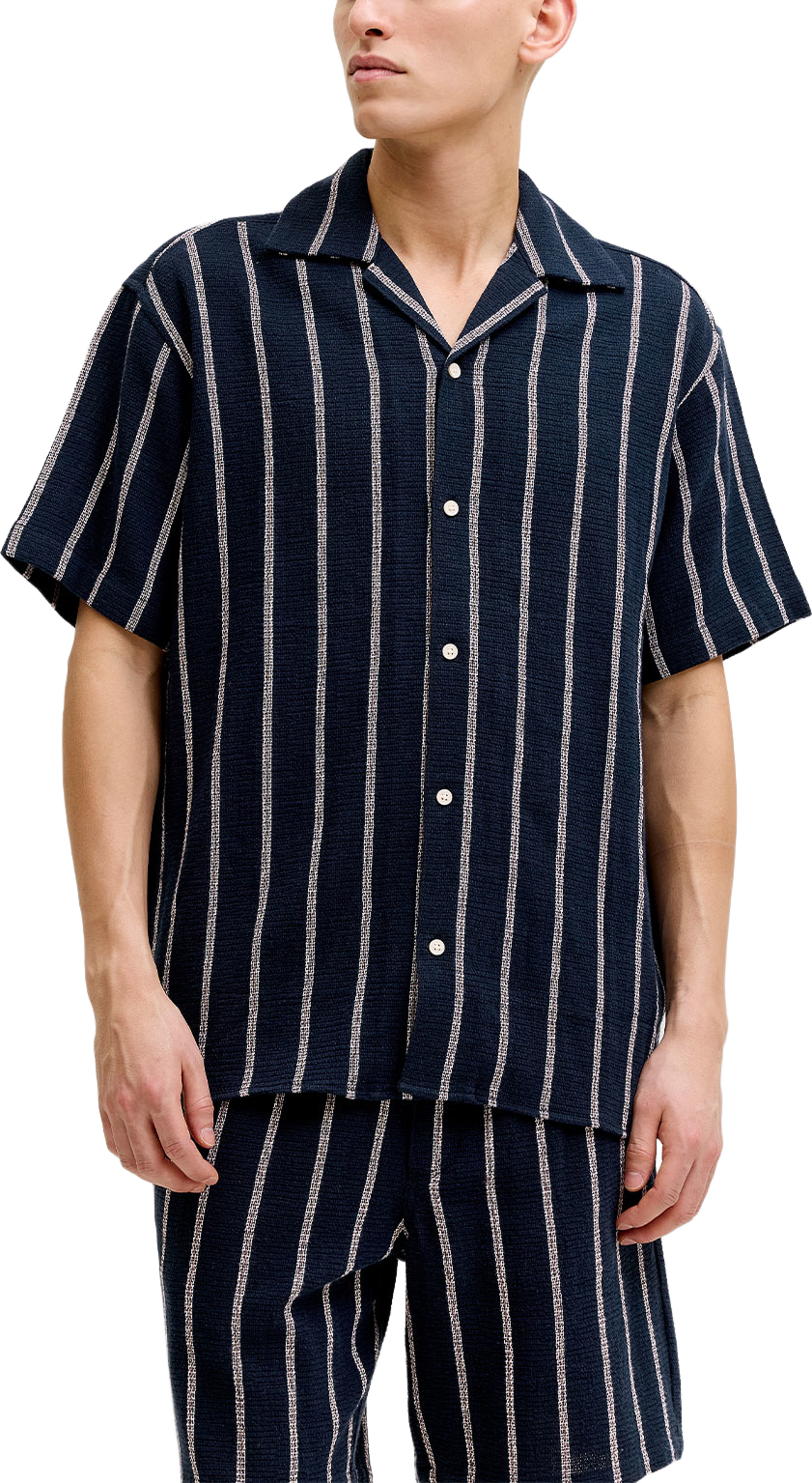 Coba Stripe Resort Shirt, från Jack & Jones, i färgen Sky Captain Stripes. Klicka för att öppna bilden i stort format