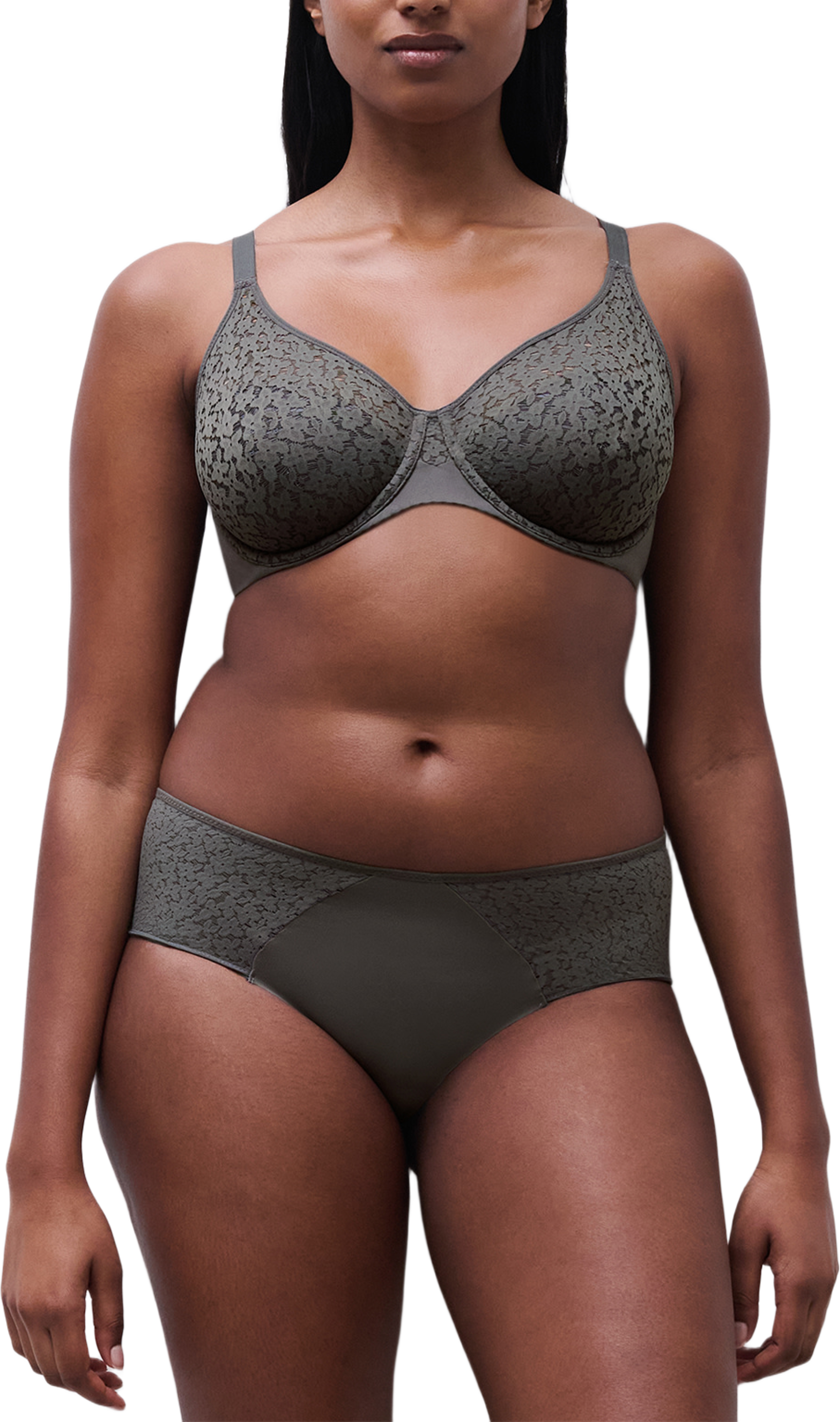 Norah Covering Molded Bra, från Chantelle, i färgen Vert Argile. Klicka för att öppna bilden i stort format