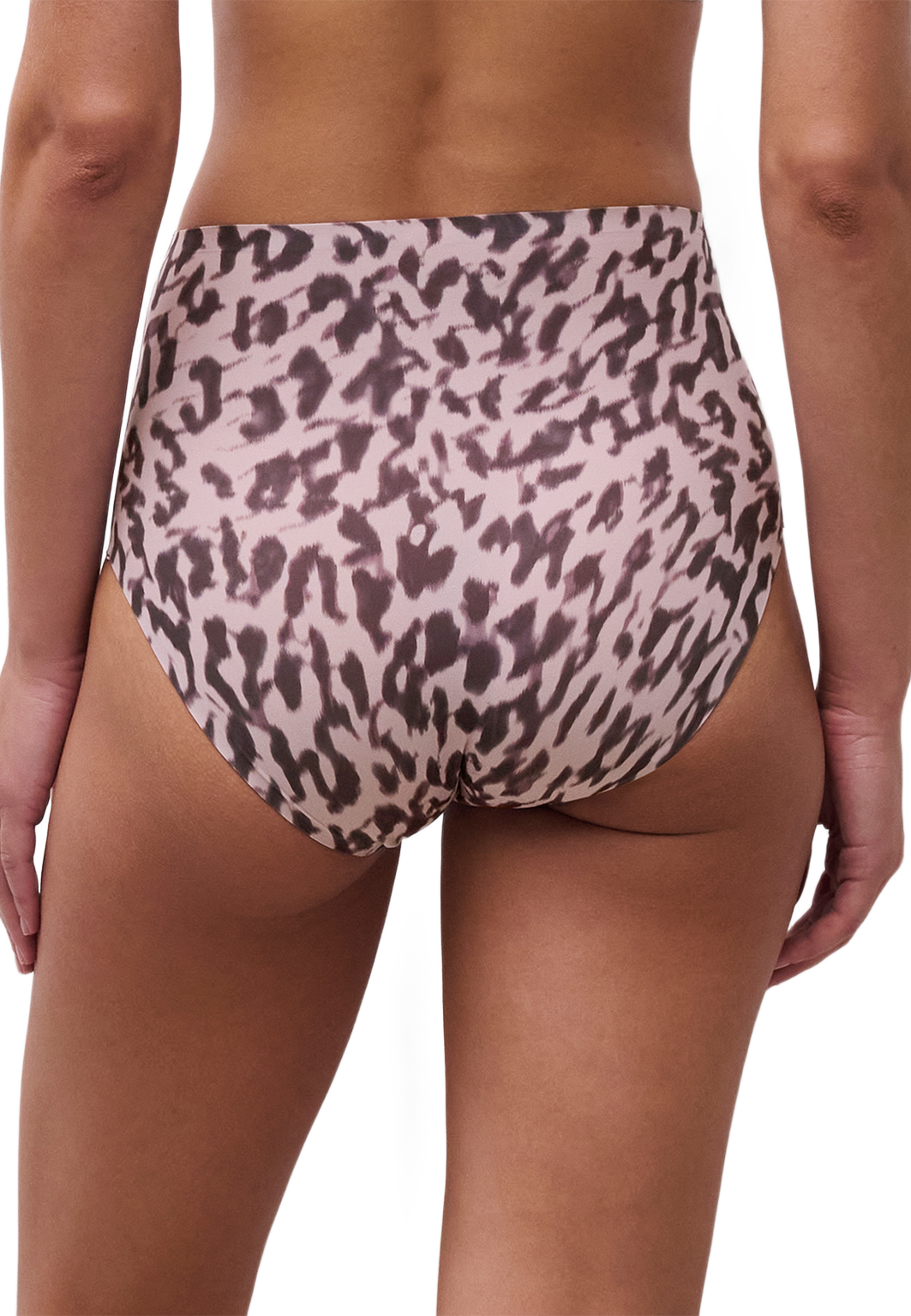 SoftStretch High waist brief, från Chantelle, i färgen Blurry Panther. Klicka för att öppna bilden i stort format