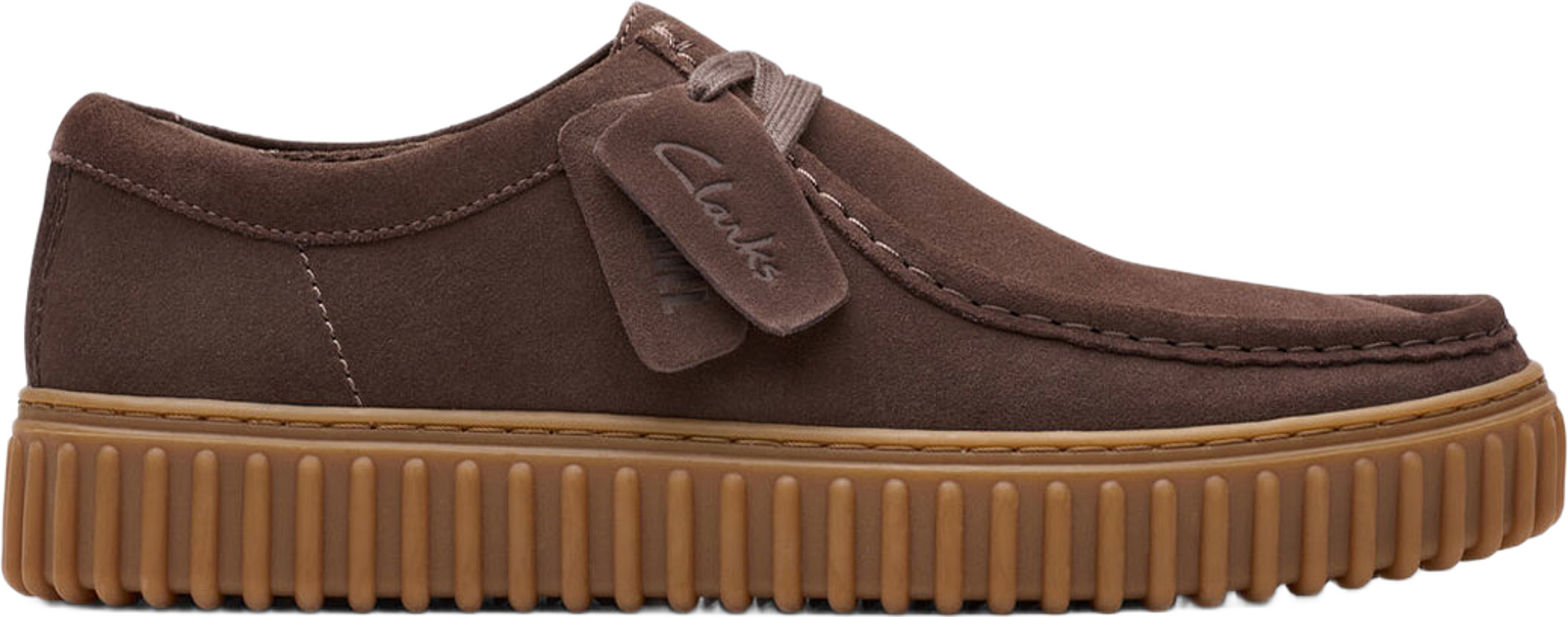 Torhill Lo G, från Clarks, i färgen Dark Brown Suede. Klicka för att öppna bilden i stort format