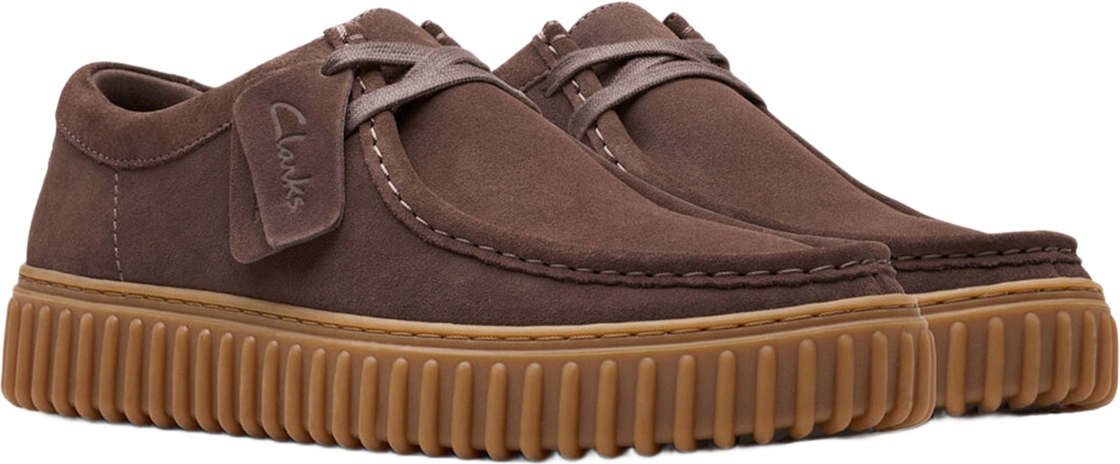 Torhill Lo G, från Clarks, i färgen Dark Brown Suede. Klicka för att öppna bilden i stort format