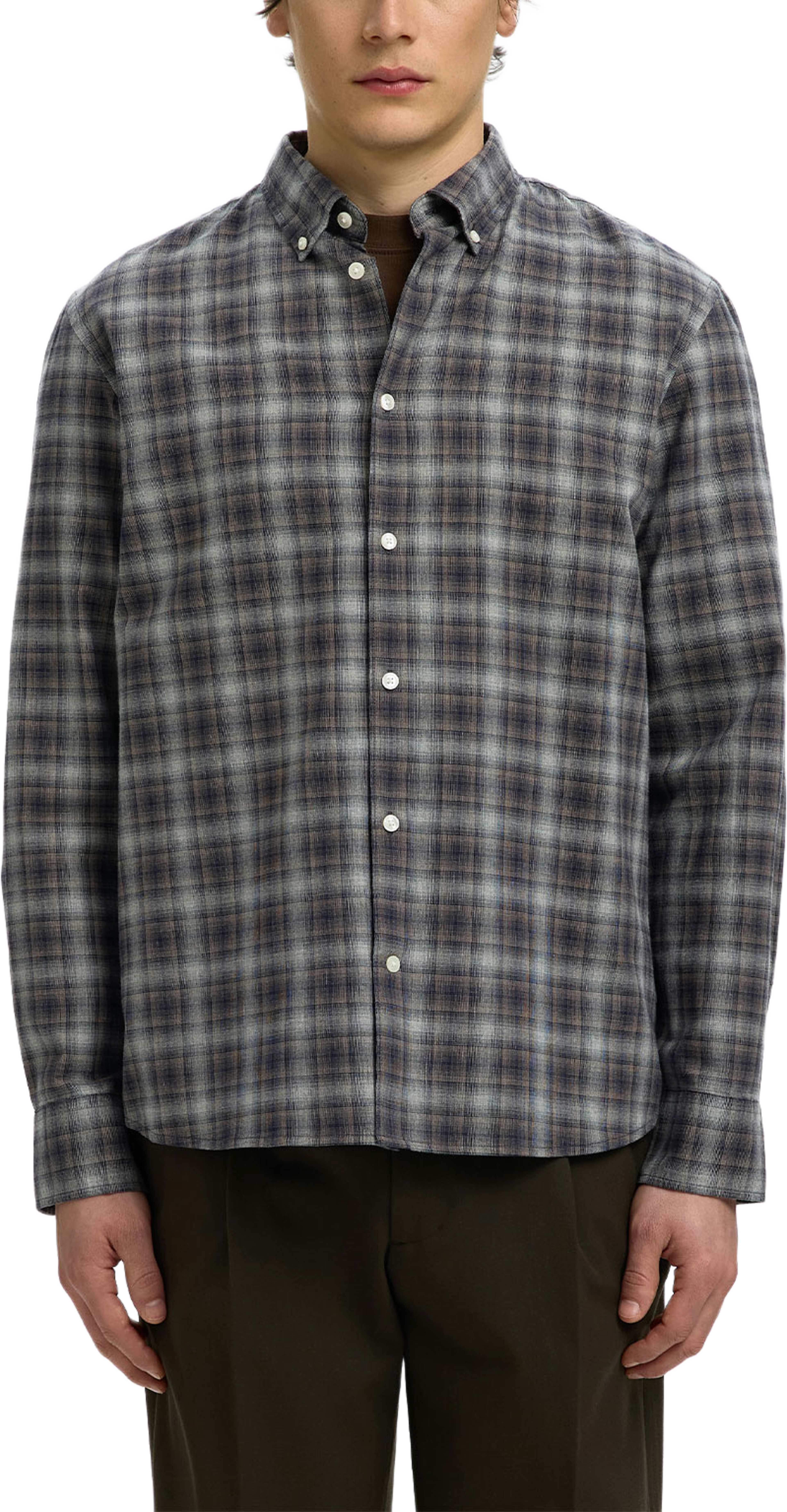 Regcole Jay Melange Shirt, från Selected Homme, i färgen Sky Captain Brown. Klicka för att öppna bilden i stort format