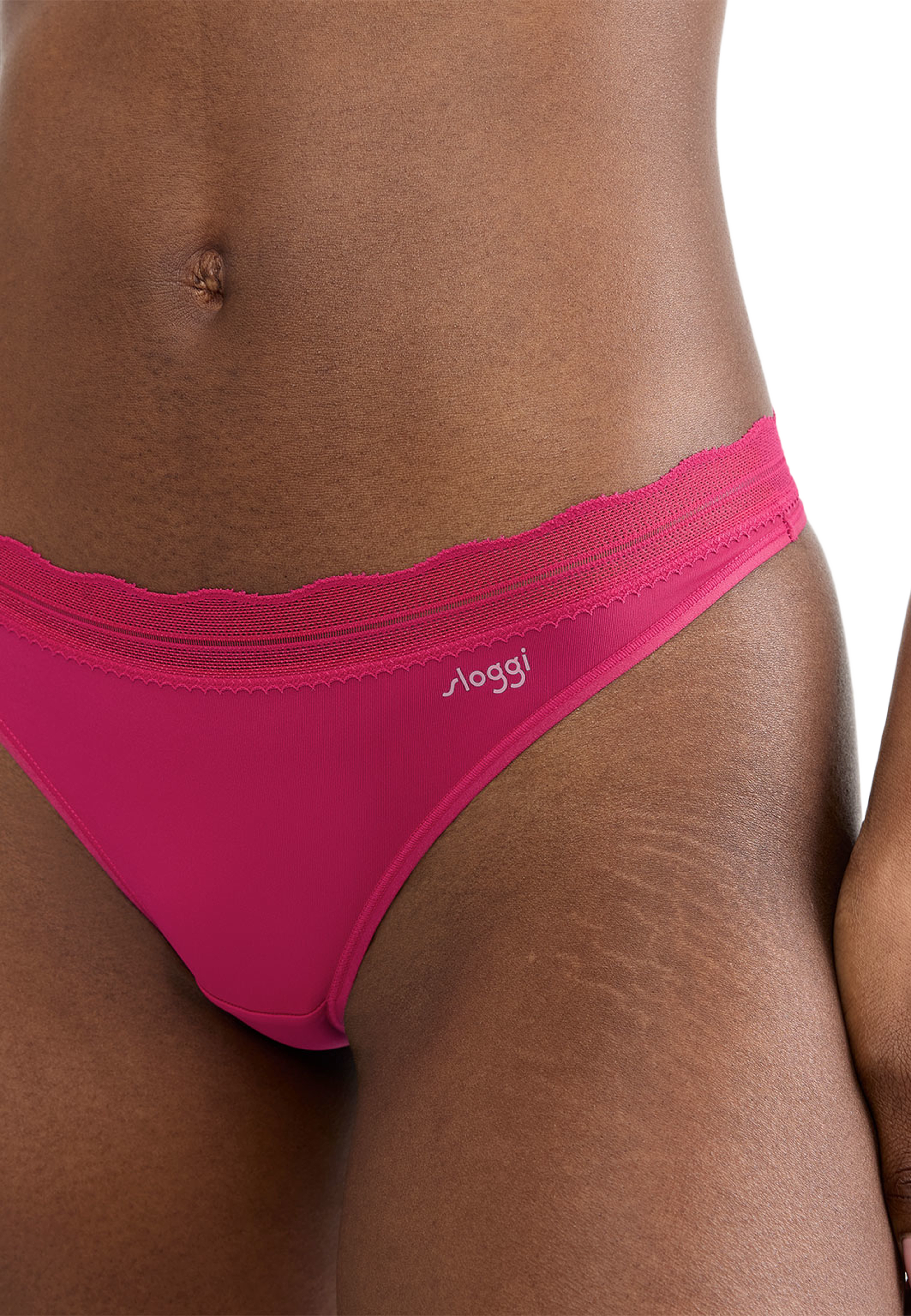 GO Blush String 2P, från Sloggi, i färgen Berry. Klicka för att öppna bilden i stort format
