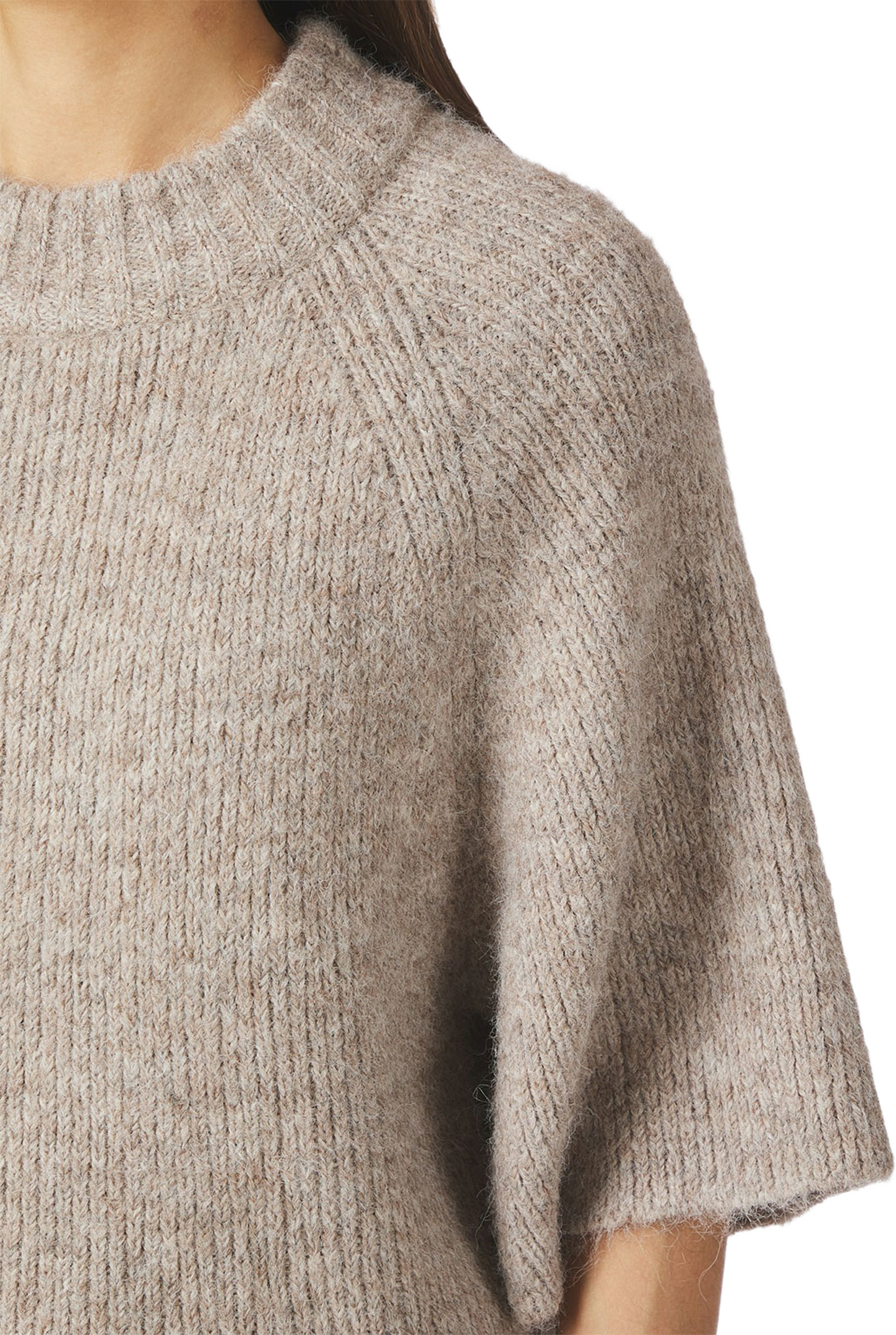 Bandi Fluffy Knit Blouse, från Neo Noir, i färgen Beige Melange. Klicka för att öppna bilden i stort format