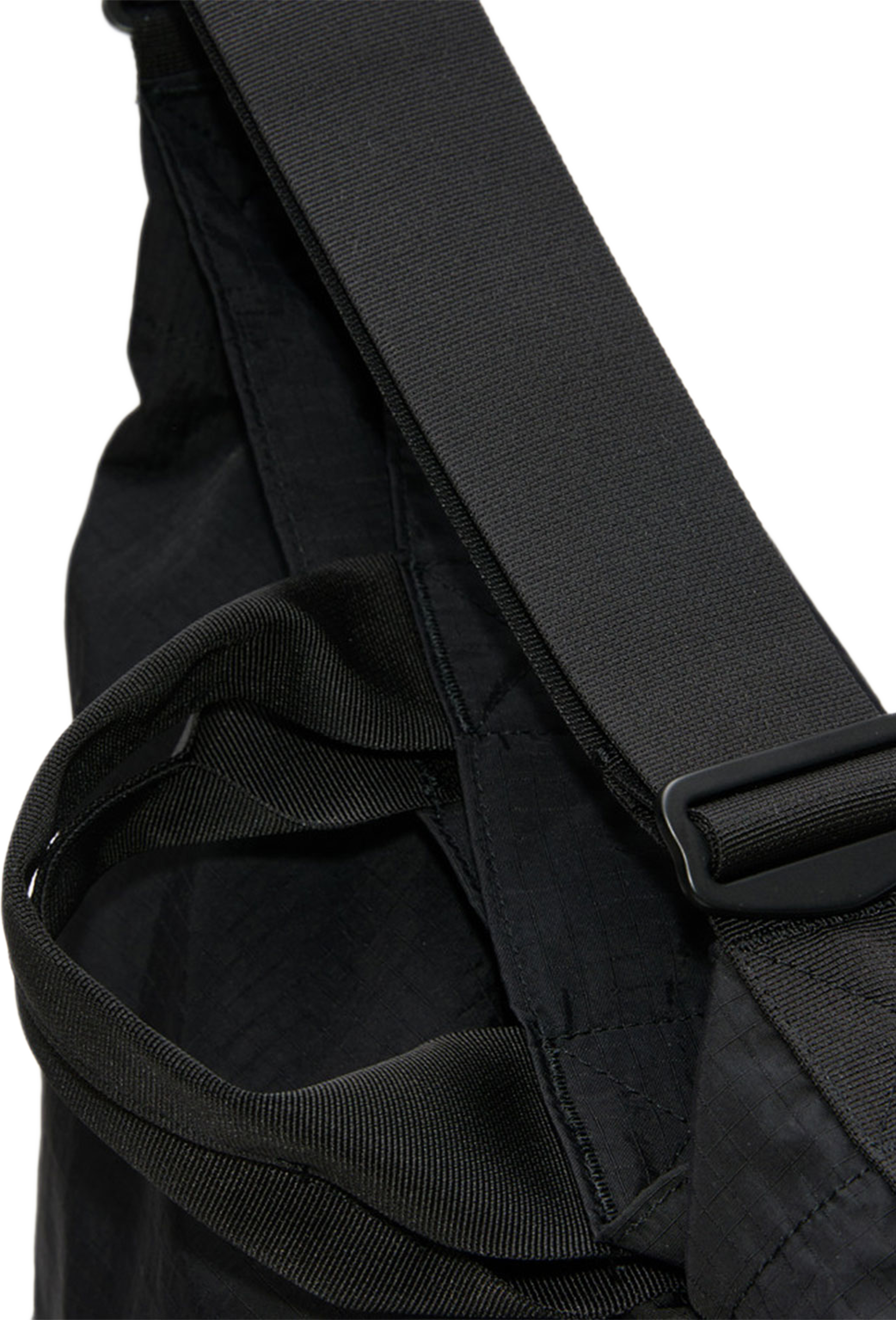Sandqvist Tote Bag GRID, från Sandqvist, i färgen Black. Klicka för att öppna bilden i stort format