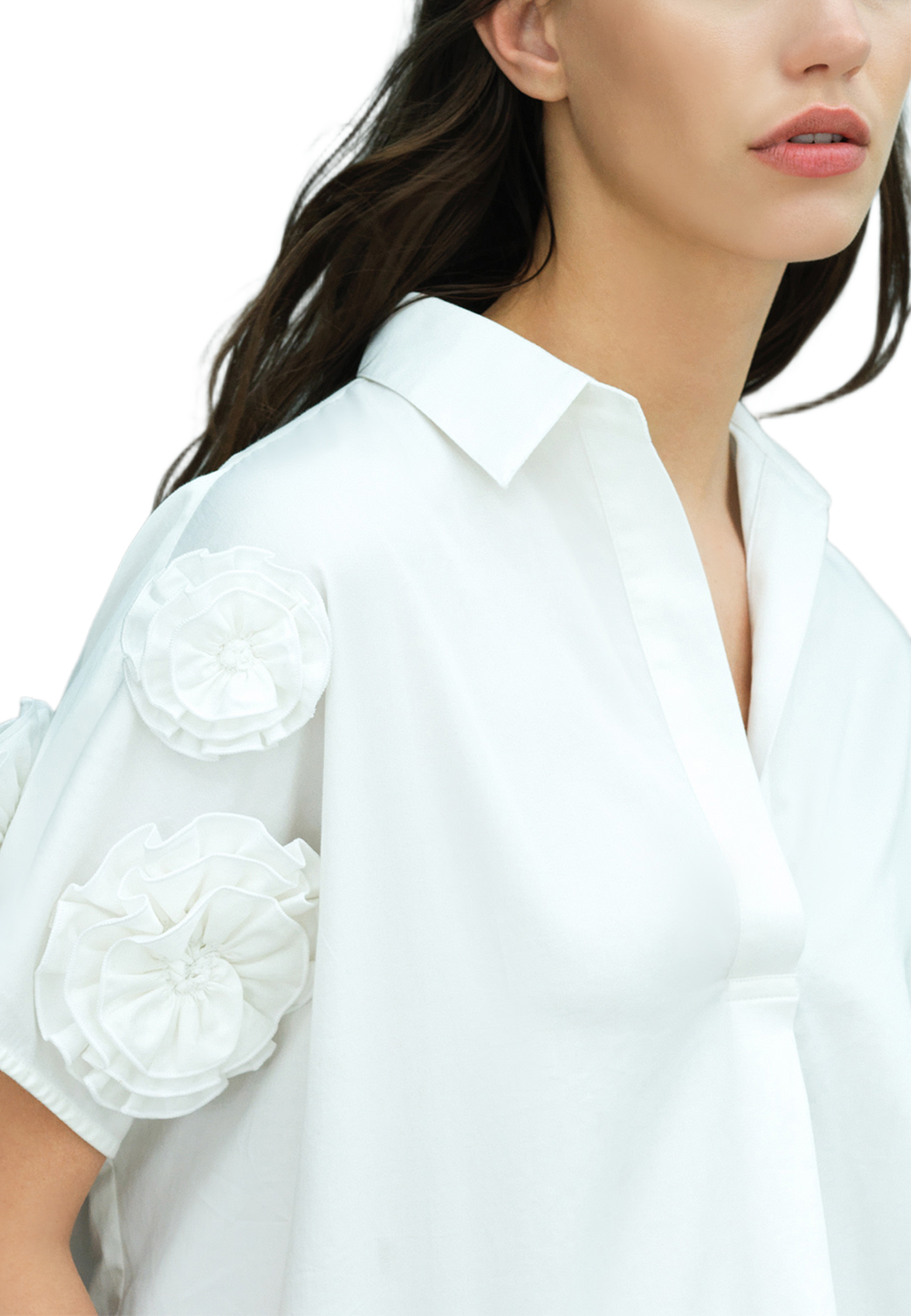 Sindey Cotton 3D Floral Short Sleeve Popover Shirt, från French Connection, i färgen Winter White. Klicka för att öppna bilden i stort format