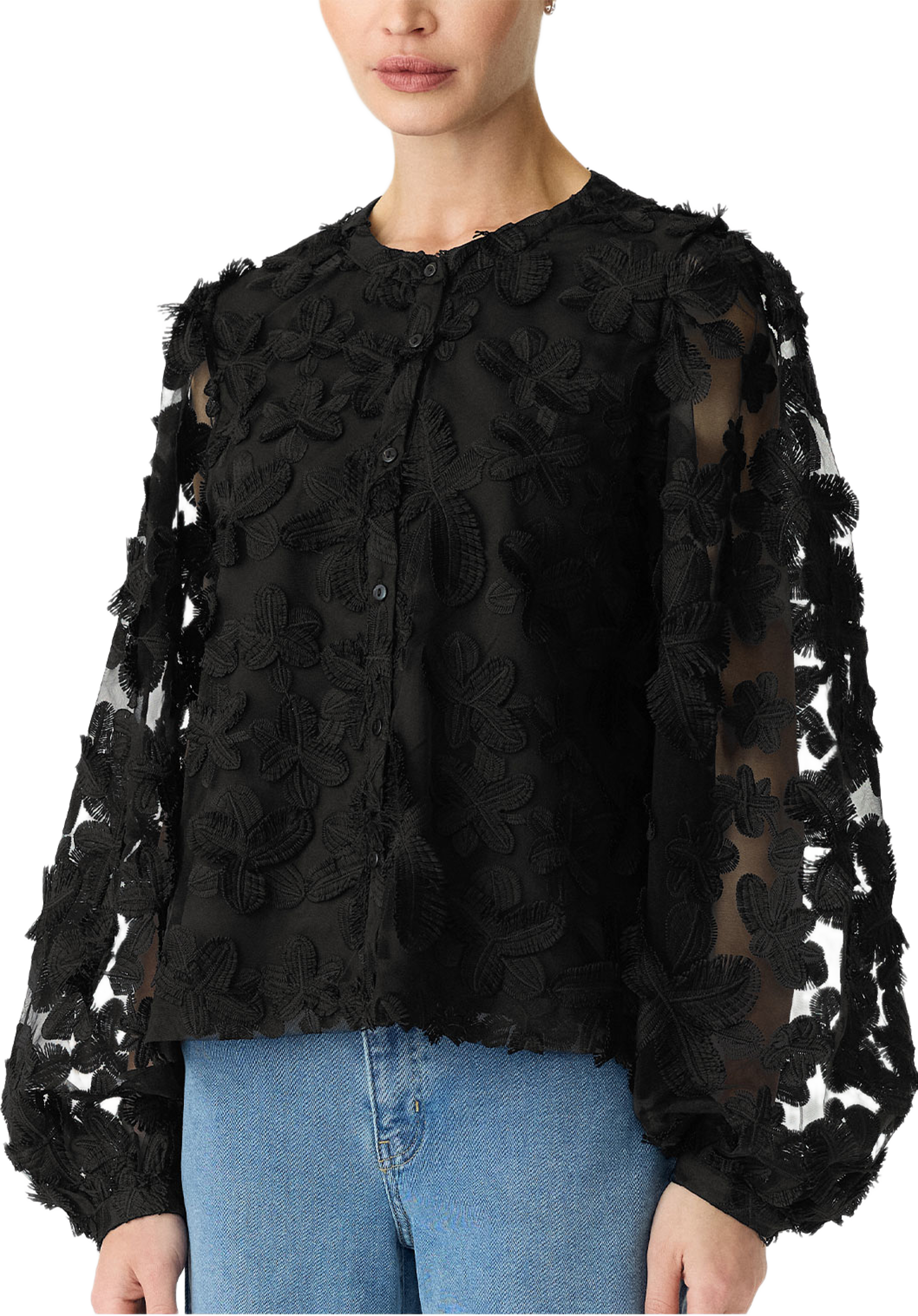 Yaskarly Shirt, från YAS, i färgen Black. Klicka för att öppna bilden i stort format