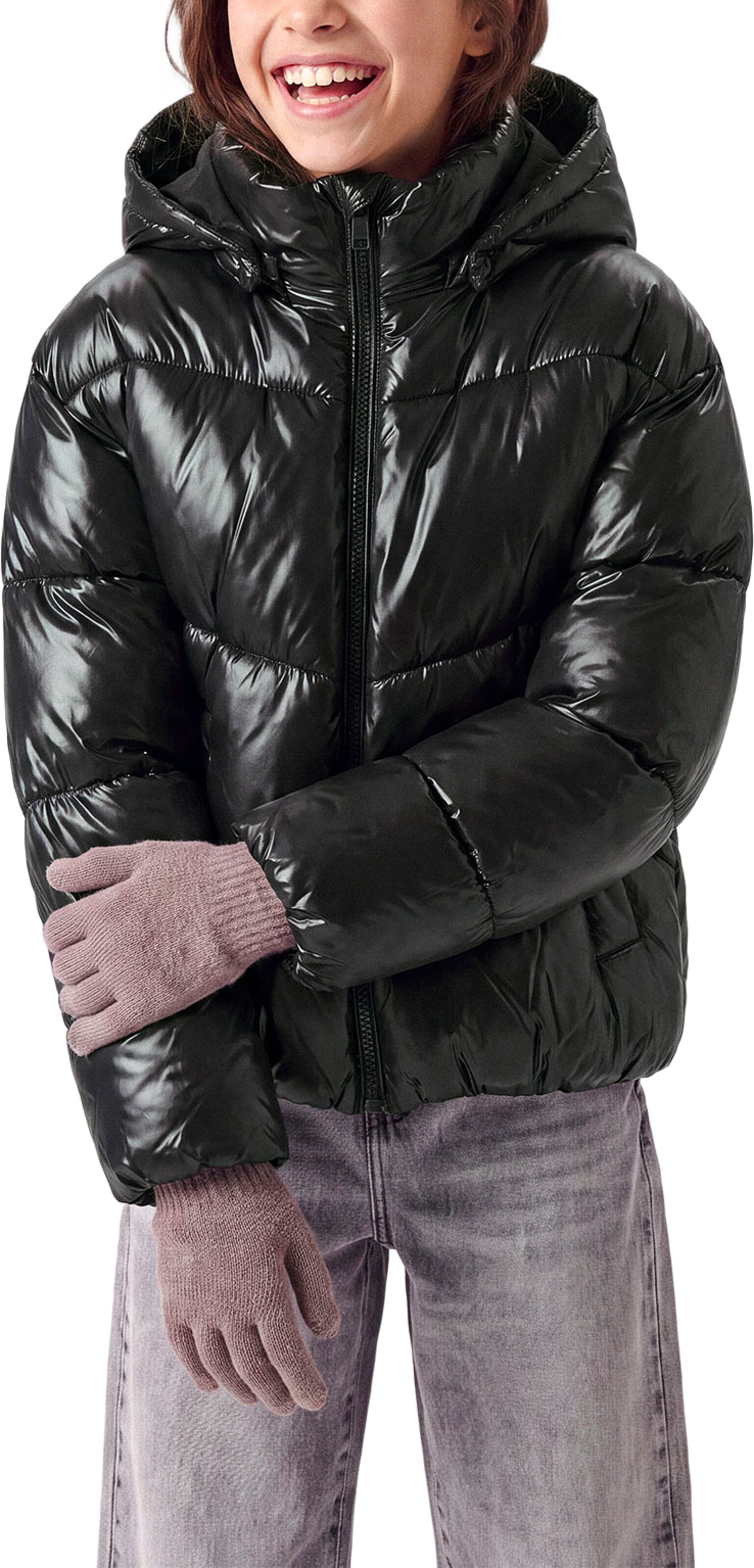 Miki Puffer Jacket, från Name It, i färgen Black. Klicka för att öppna bilden i stort format