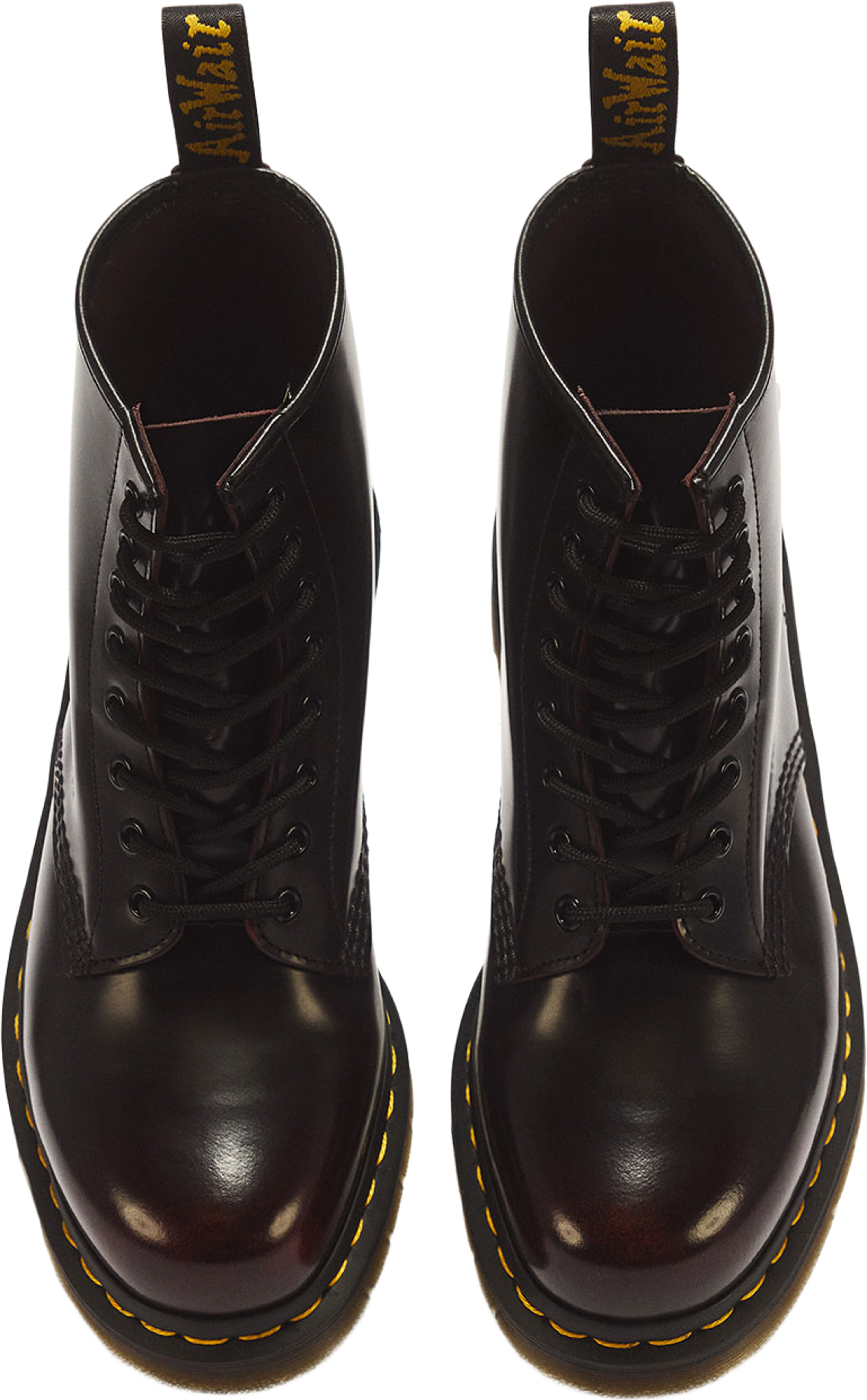 1460 Pascal, från Dr. Martens, i färgen Cherry Red. Klicka för att öppna bilden i stort format