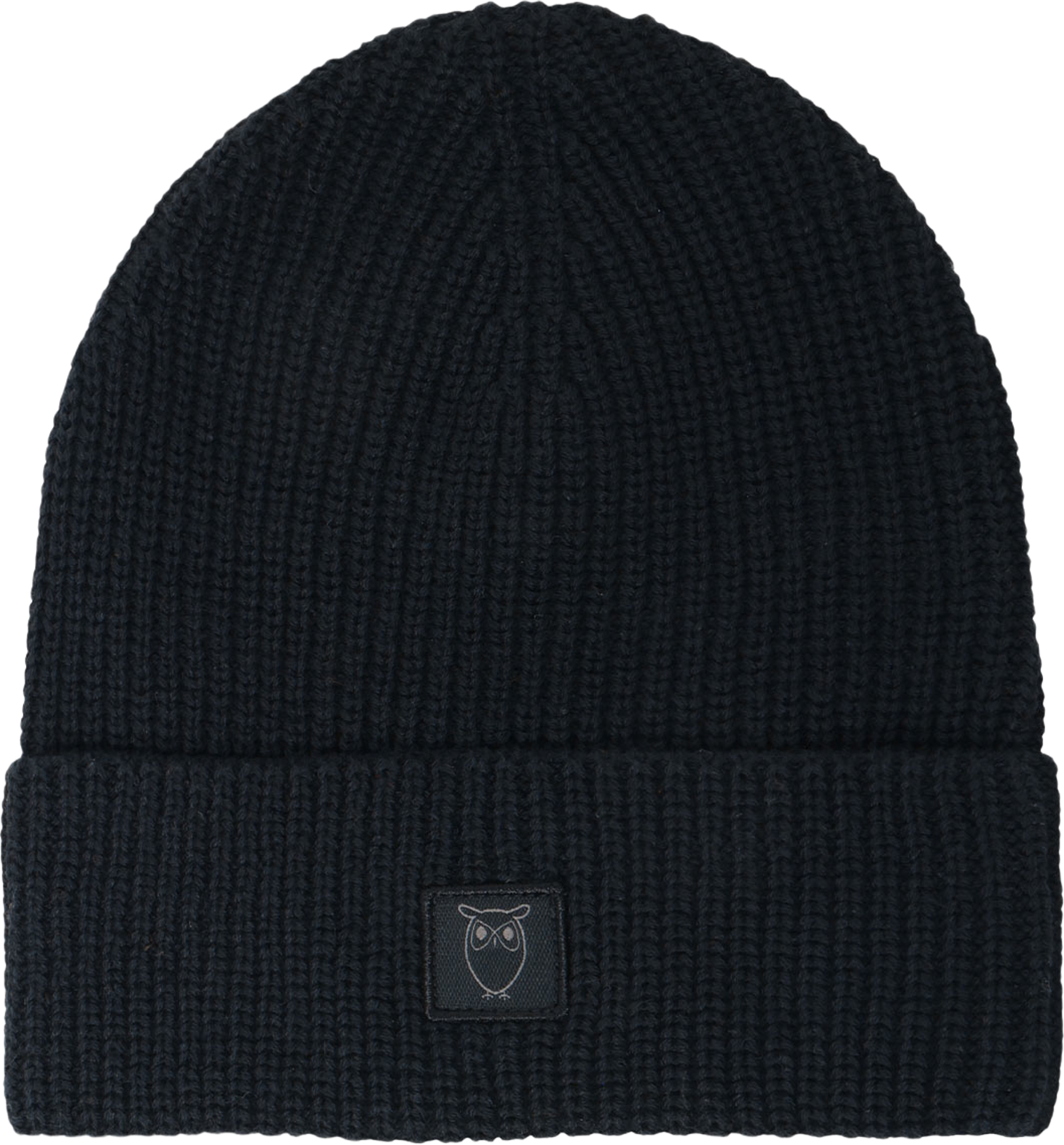 Rib badge beanie, från Knowledge Cotton Apparel, i färgen Black Jet. Klicka för att öppna bilden i stort format
