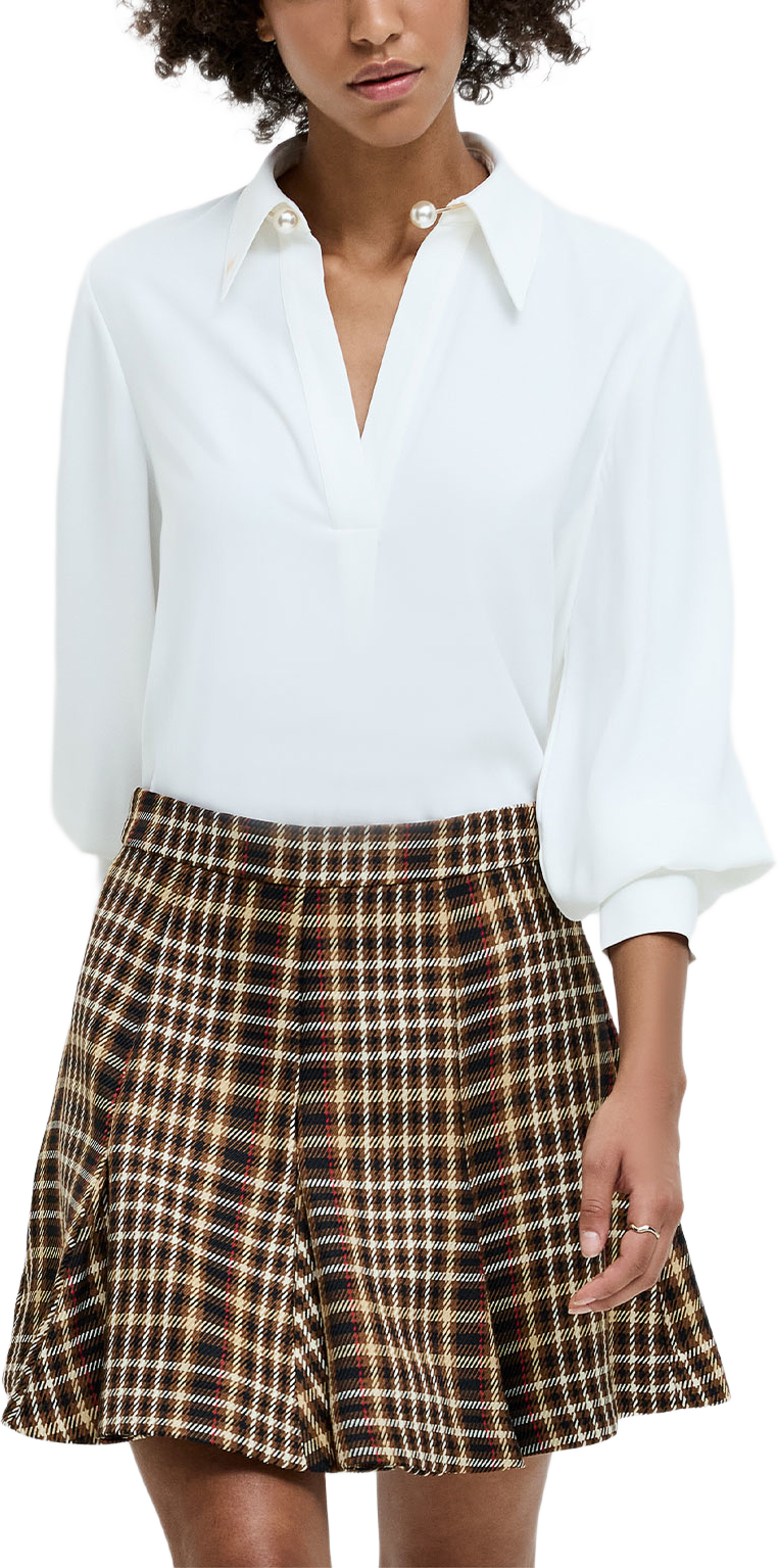 Arezzo Pearl Trim Shirt, från French Connection, i färgen Winter White. Klicka för att öppna bilden i stort format