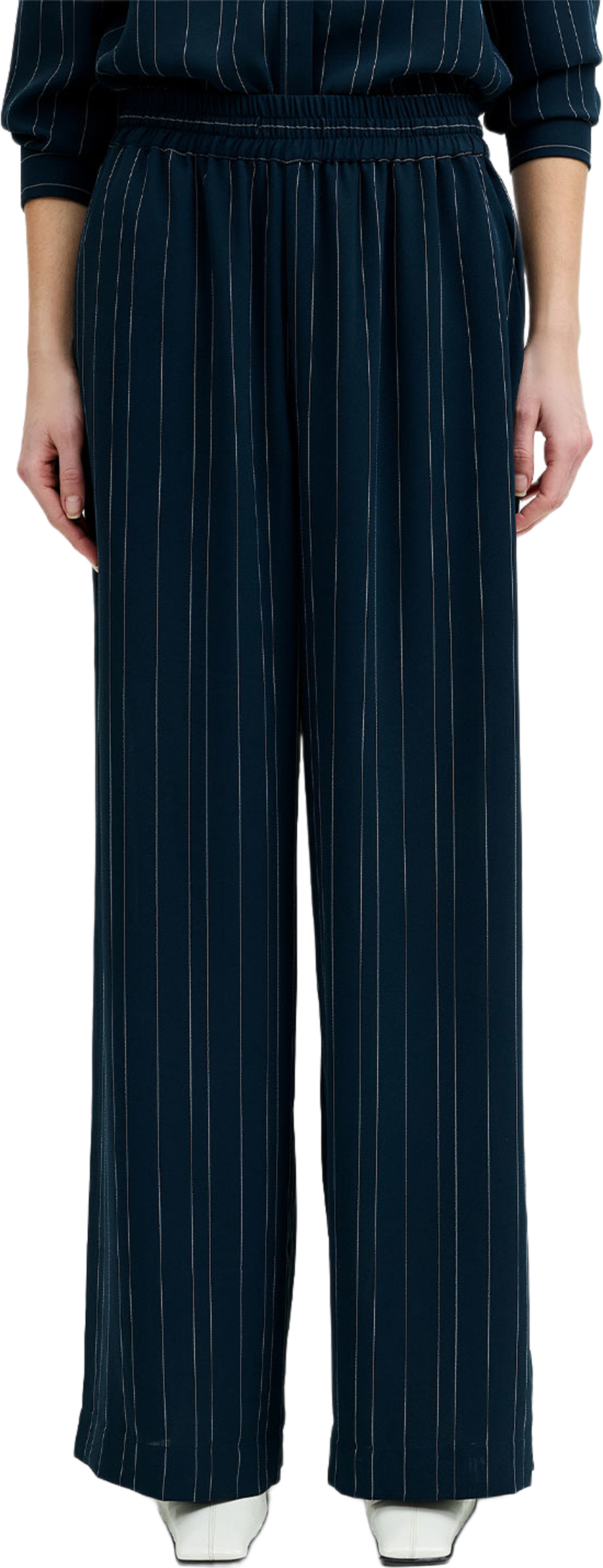 Erma Pinstripe Pull-On Wide Leg Trousers, från French Connection, i färgen New Nvy/Ethe Blue. Klicka för att öppna bilden i stort format