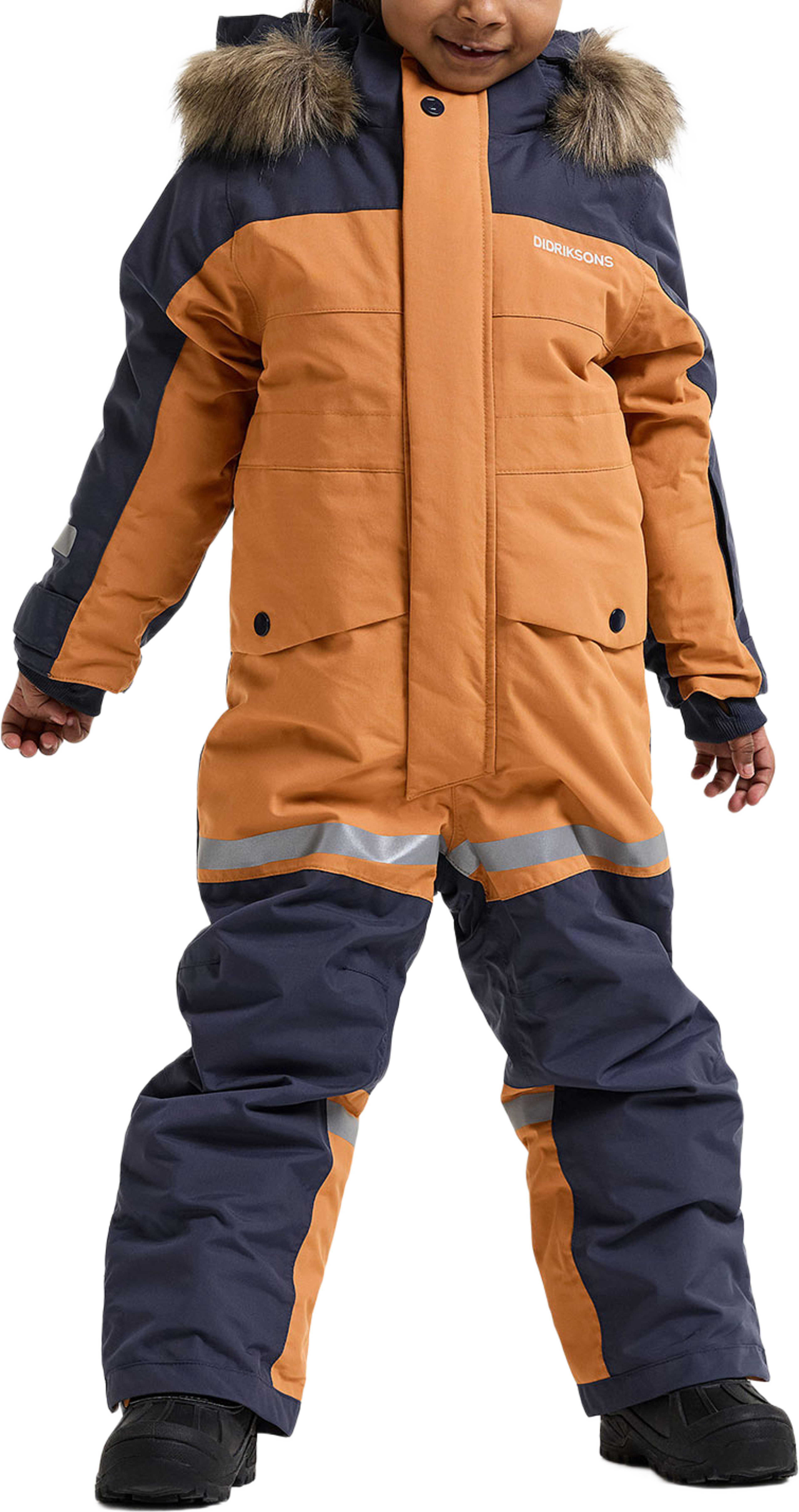 Bjärven Coverall 5, från Didriksons, i färgen Almond Tree. Klicka för att öppna bilden i stort format