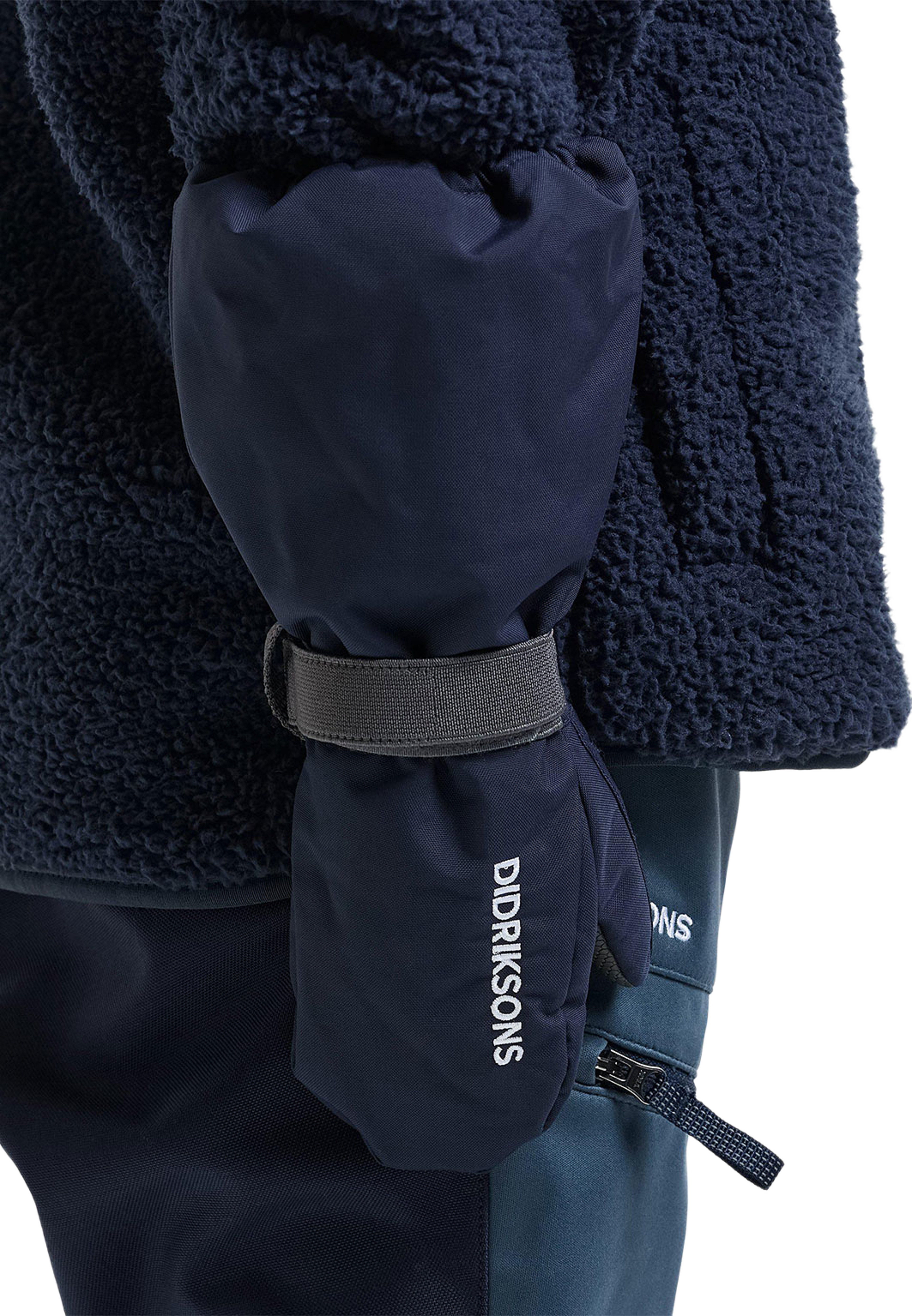 Biggles Mittens 8, från Didriksons, i färgen Navy. Klicka för att öppna bilden i stort format