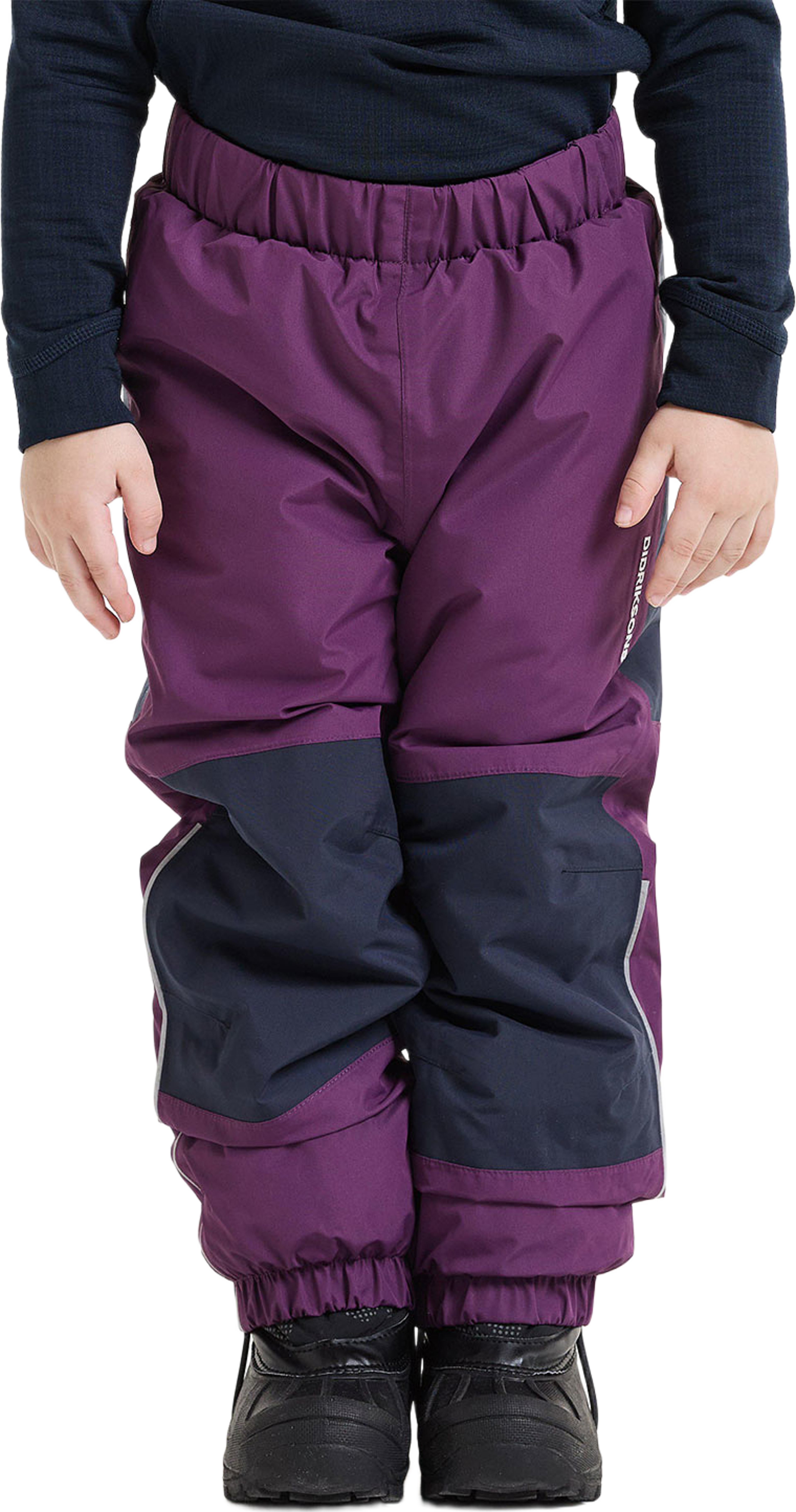 Narvi Pants 3, från Didriksons, i färgen Northen Purple. Klicka för att öppna bilden i stort format