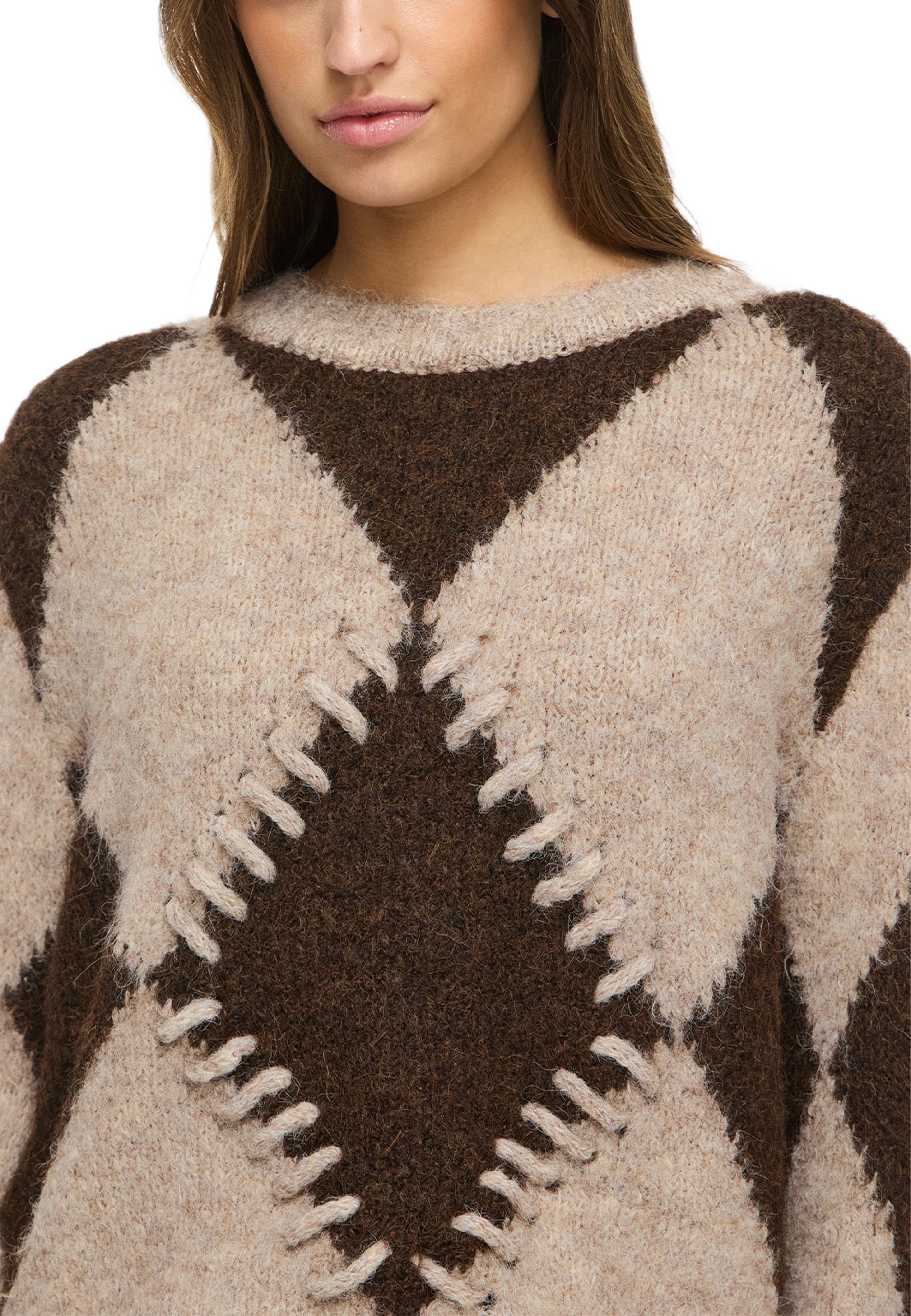Vitora O-Neck Jacquard Knit Top, från Vila, i färgen Natural Melange Coffee Bean. Klicka för att öppna bilden i stort format