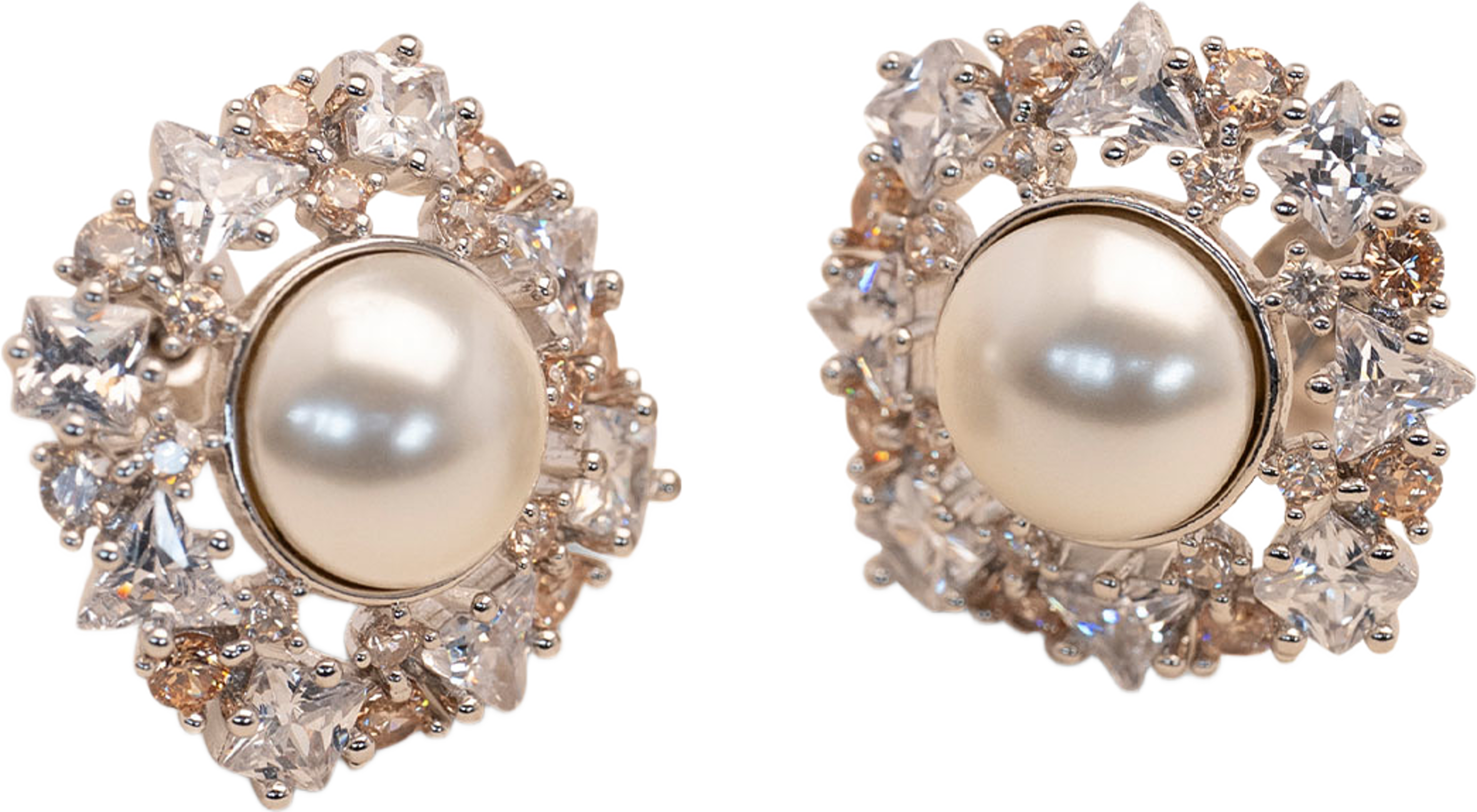 Leoni earrings - Ivory, från Lily and Rose, i färgen Ivory. Klicka för att öppna bilden i stort format