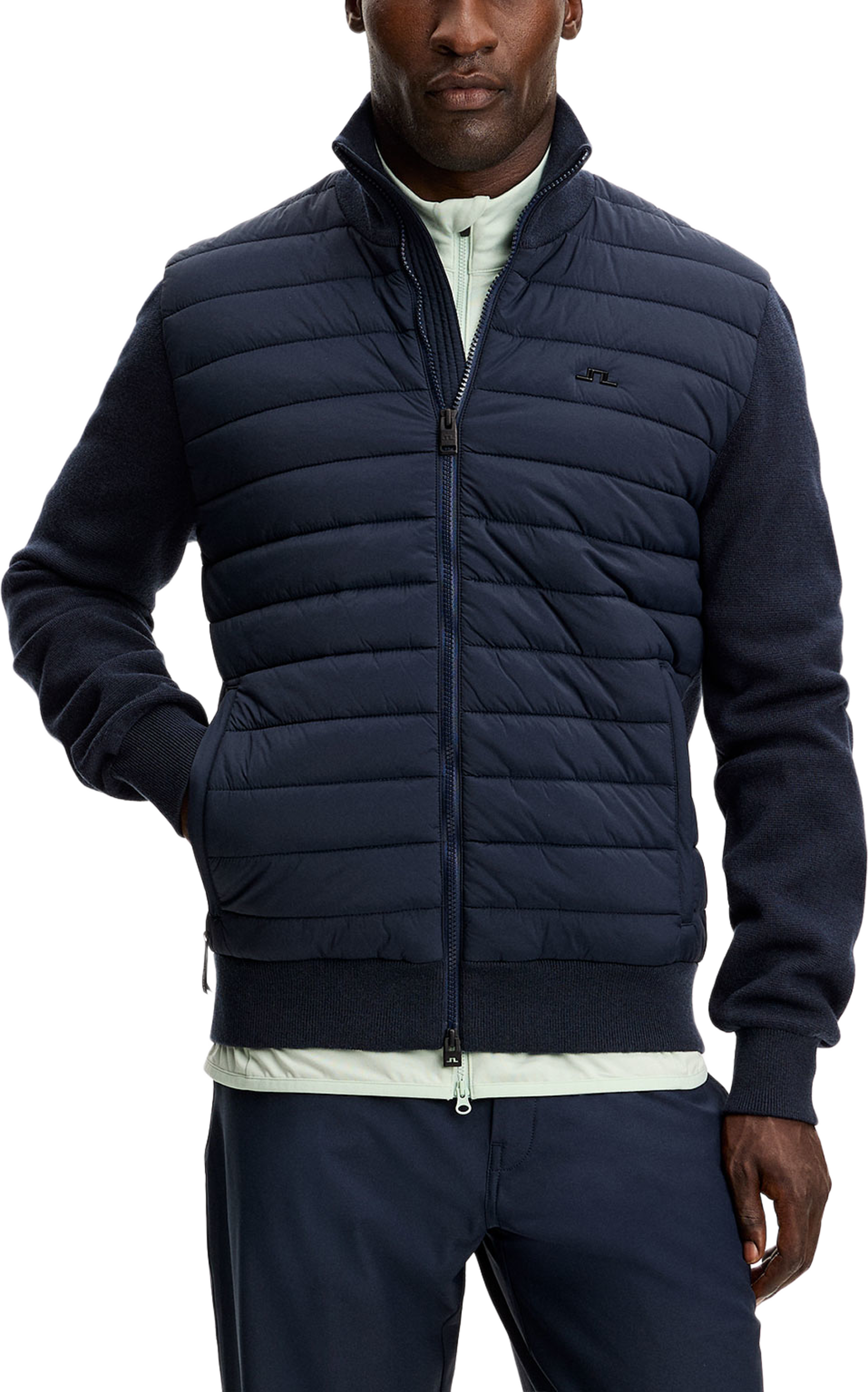 Boen Knit Hybrid Jacket, från J.Lindeberg, i färgen Jl Navy. Klicka för att öppna bilden i stort format