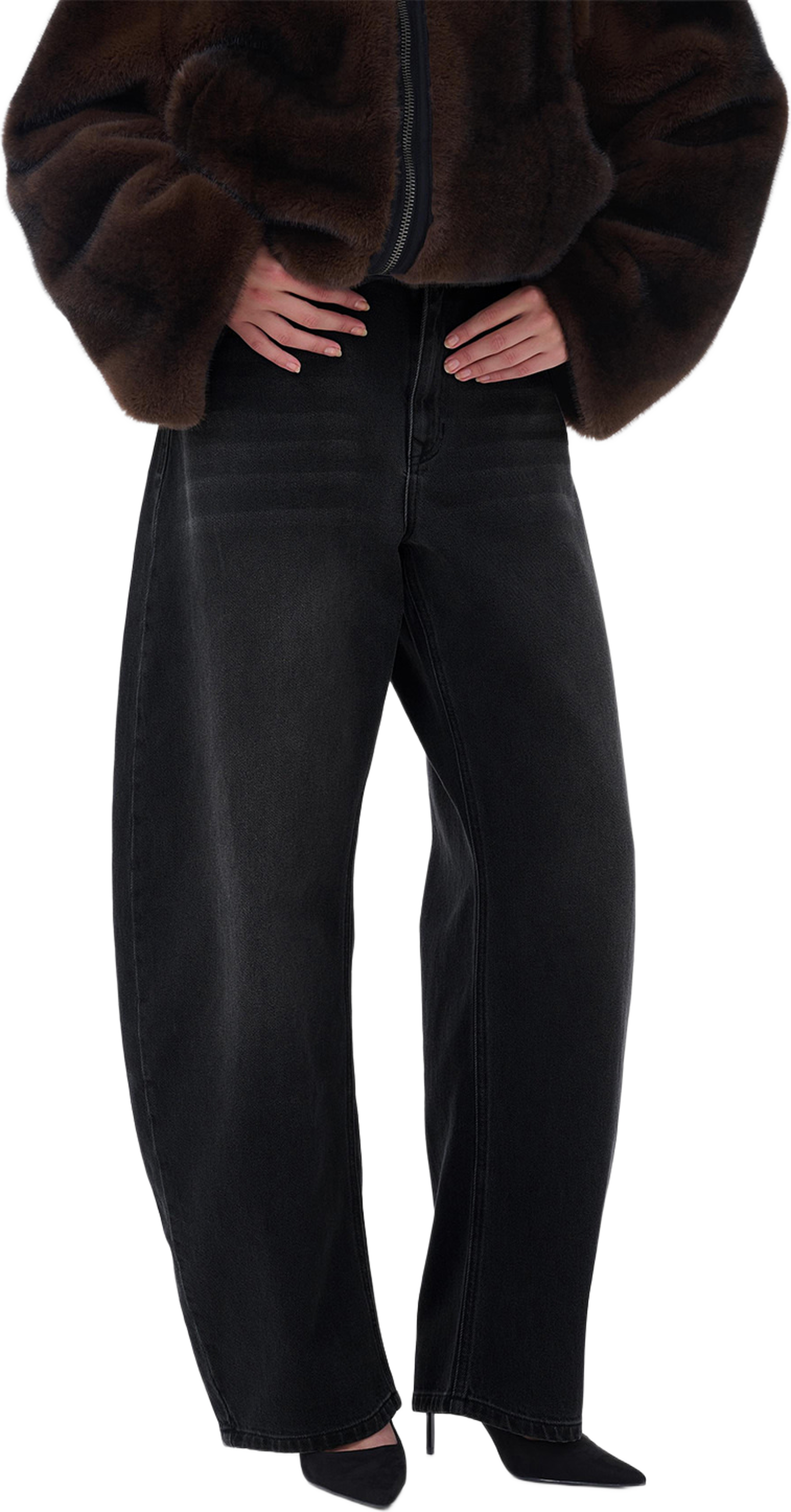 Jeans Barrel Mwremmie 139, från My Essential Wardrobe, i färgen Black Retro Wash. Klicka för att öppna bilden i stort format
