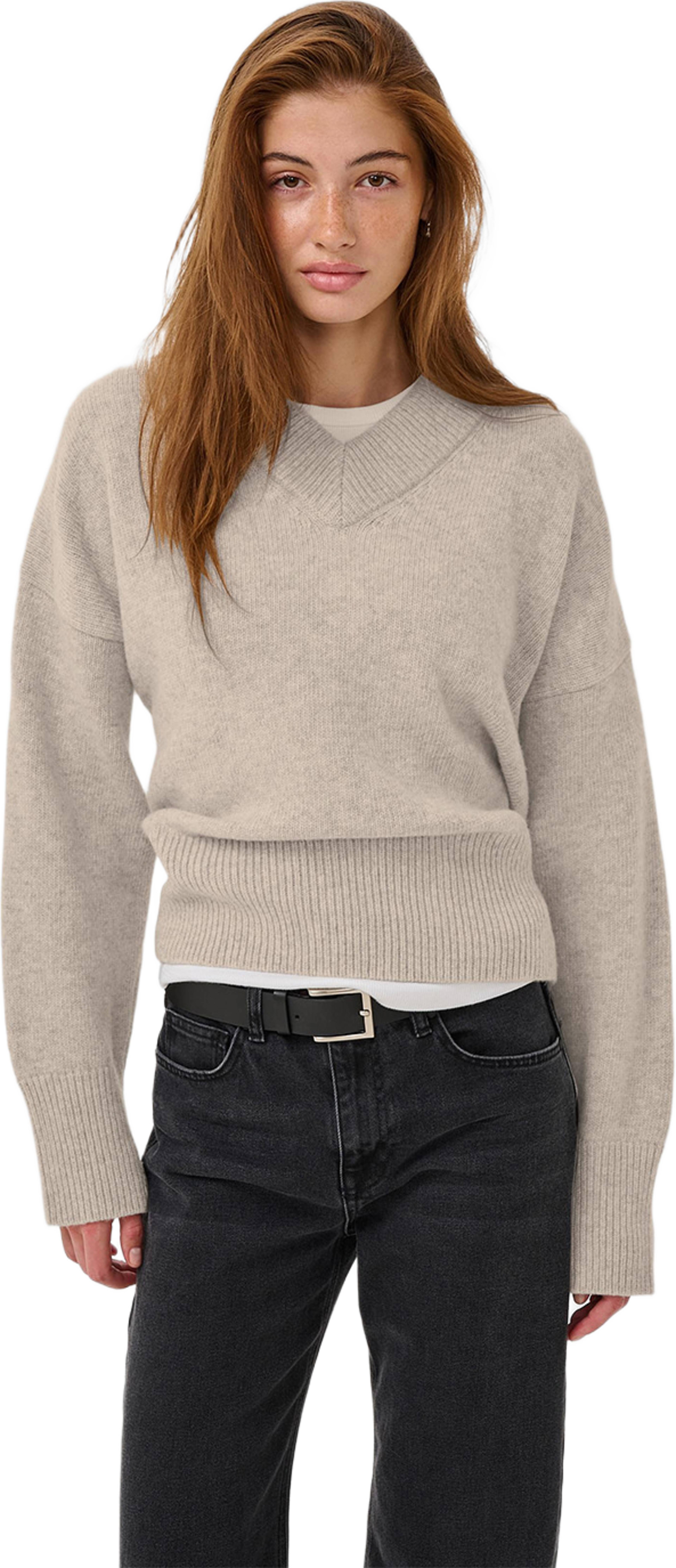 Mwrome Lw V-Neck Pullover, från My Essential Wardrobe, i färgen Beige Melange. Klicka för att öppna bilden i stort format