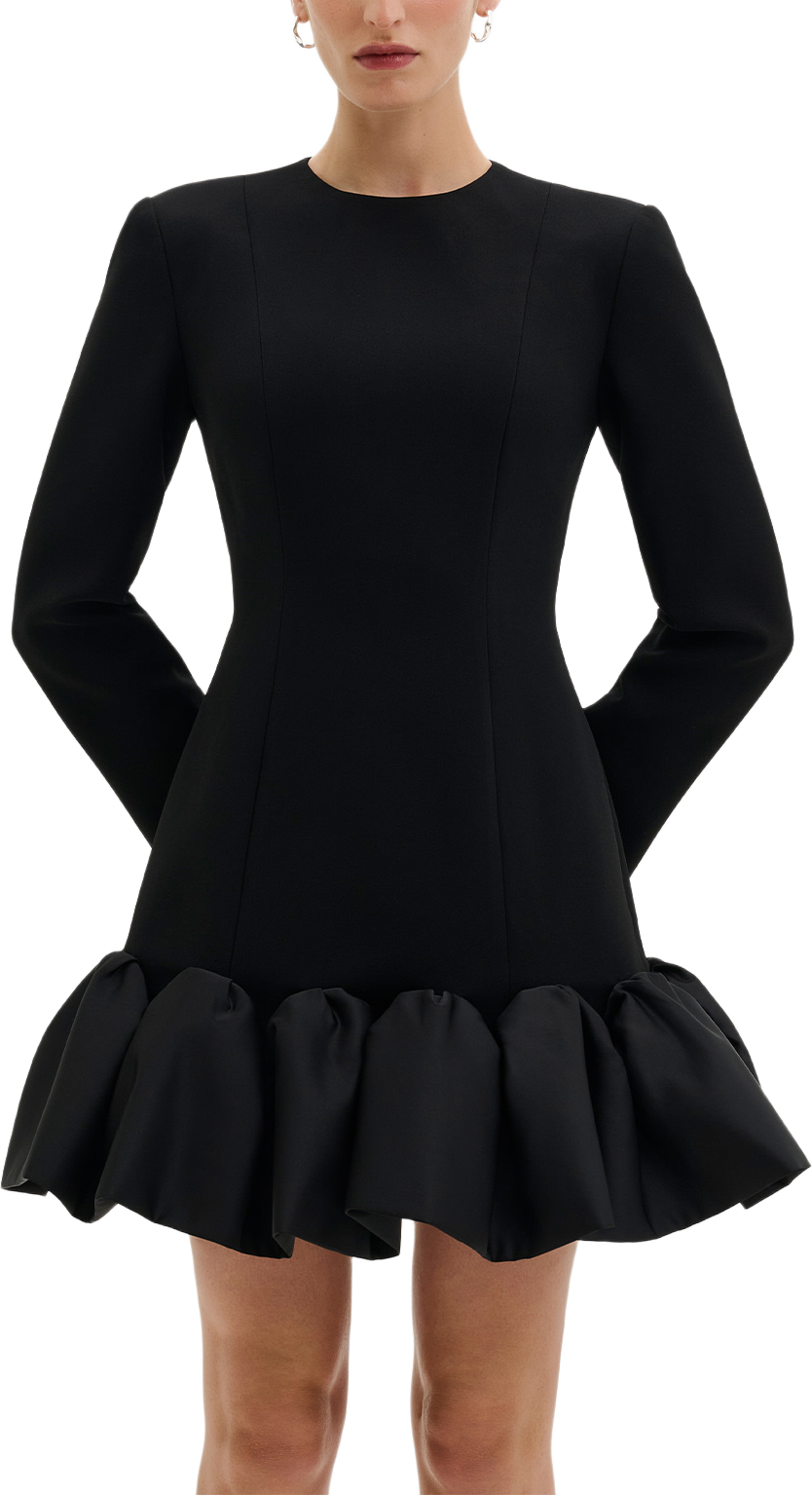 Miki Frill Hemmed Mini dress, från Malina, i färgen Black. Klicka för att öppna bilden i stort format