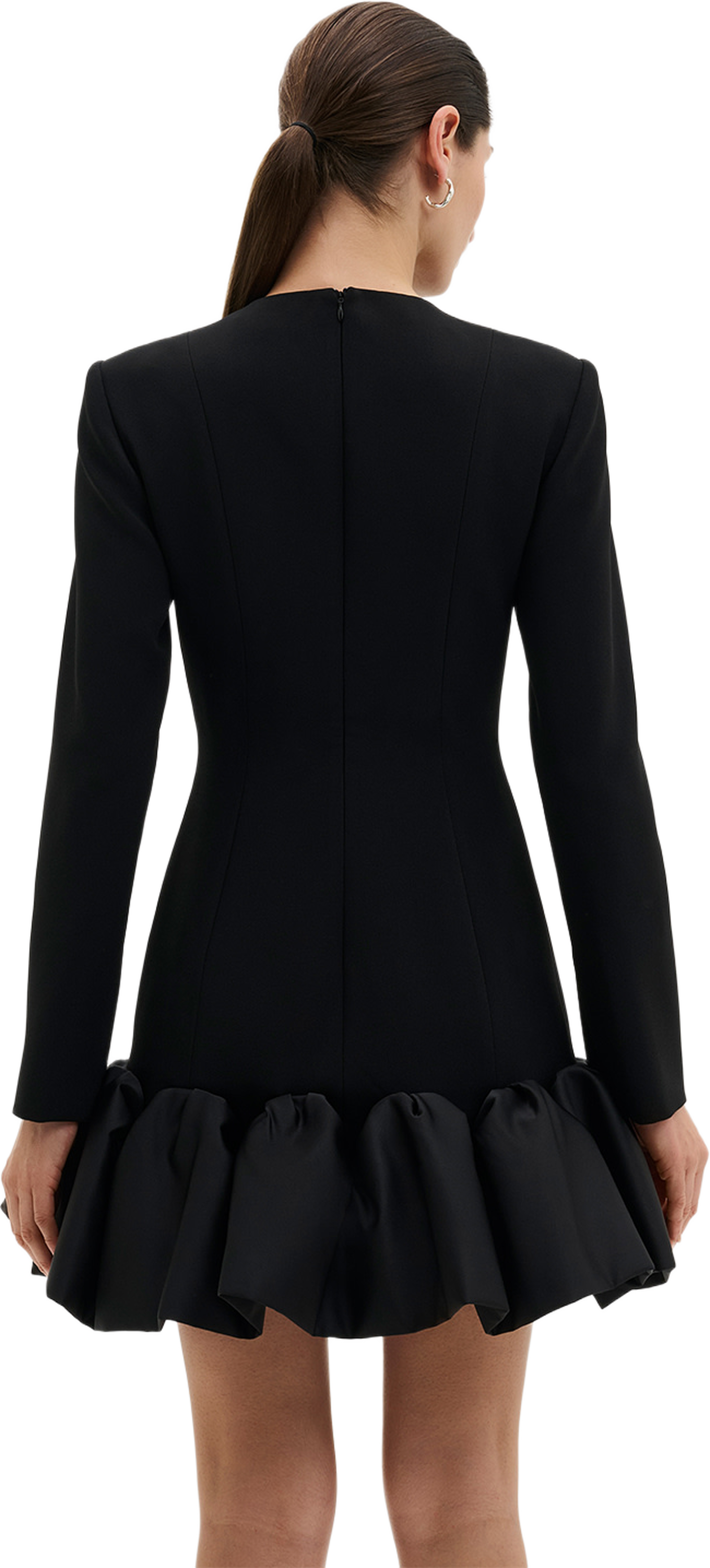 Miki Frill Hemmed Mini dress, från Malina, i färgen Black. Klicka för att öppna bilden i stort format