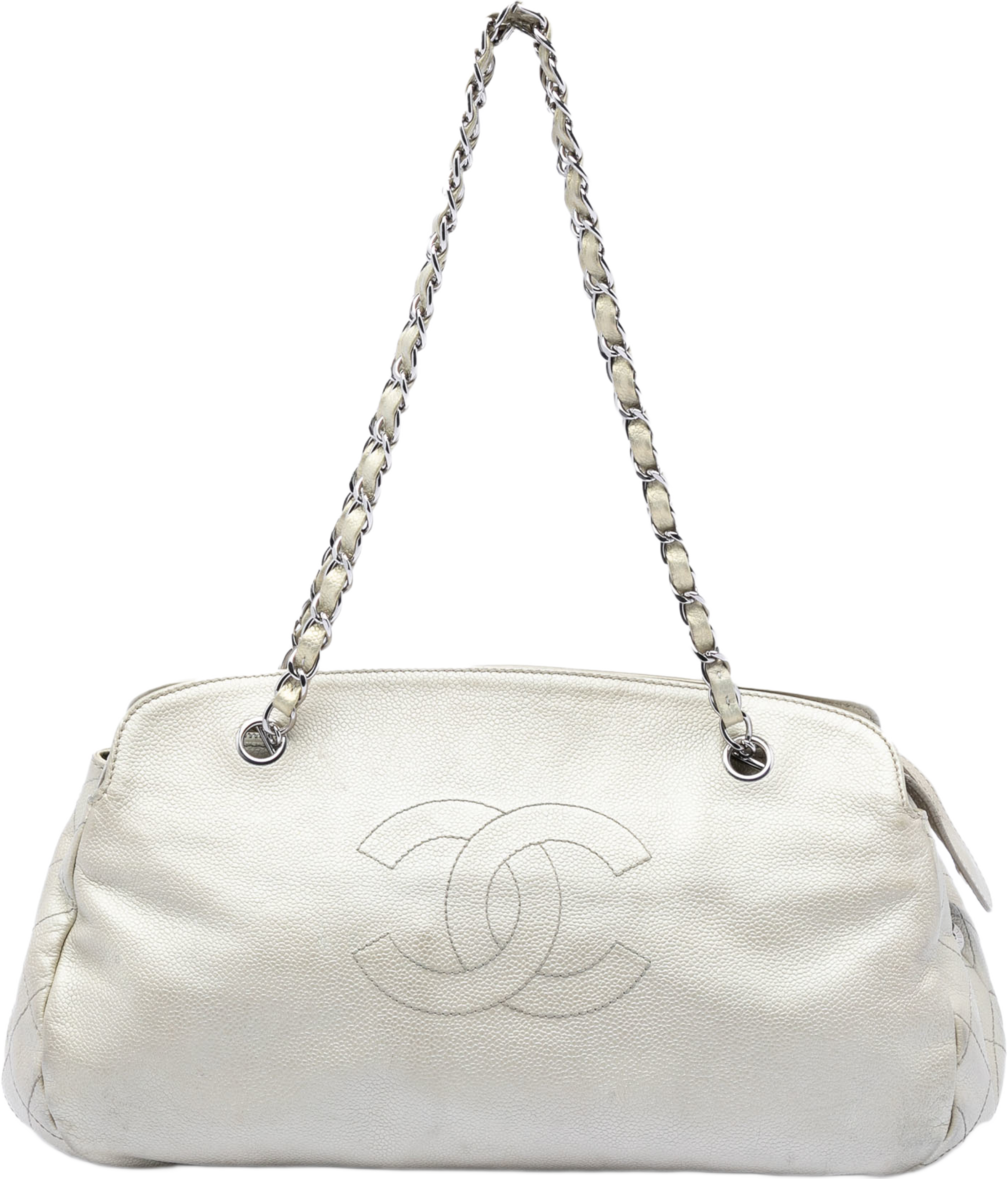 Chanel Cc Caviar Shoulder Bag, från Luxclusif, i färgen white. Klicka för att öppna bilden i stort format
