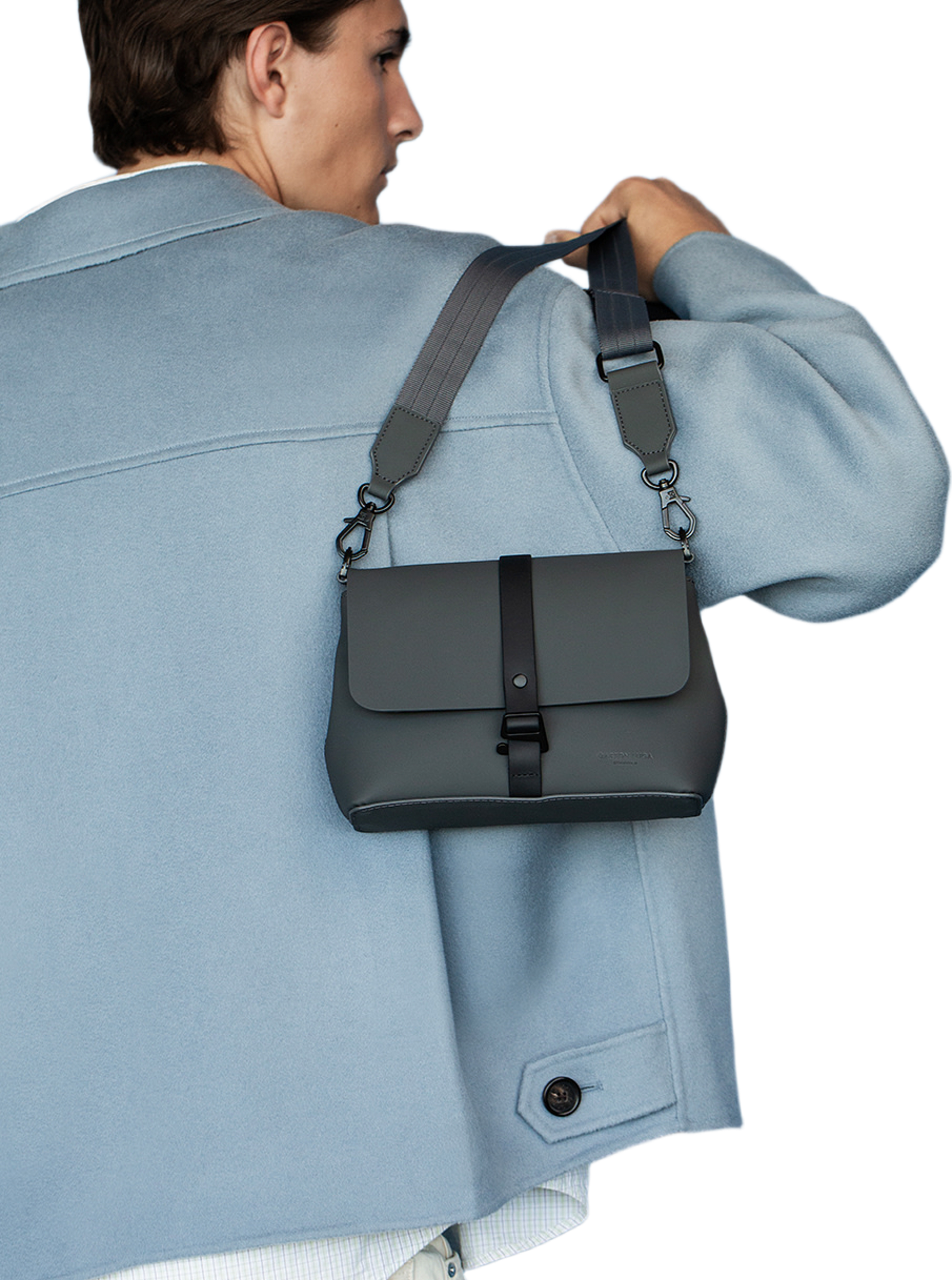 Spläsh Crossbody, från Gaston Luga, i färgen charcoal grey. Klicka för att öppna bilden i stort format