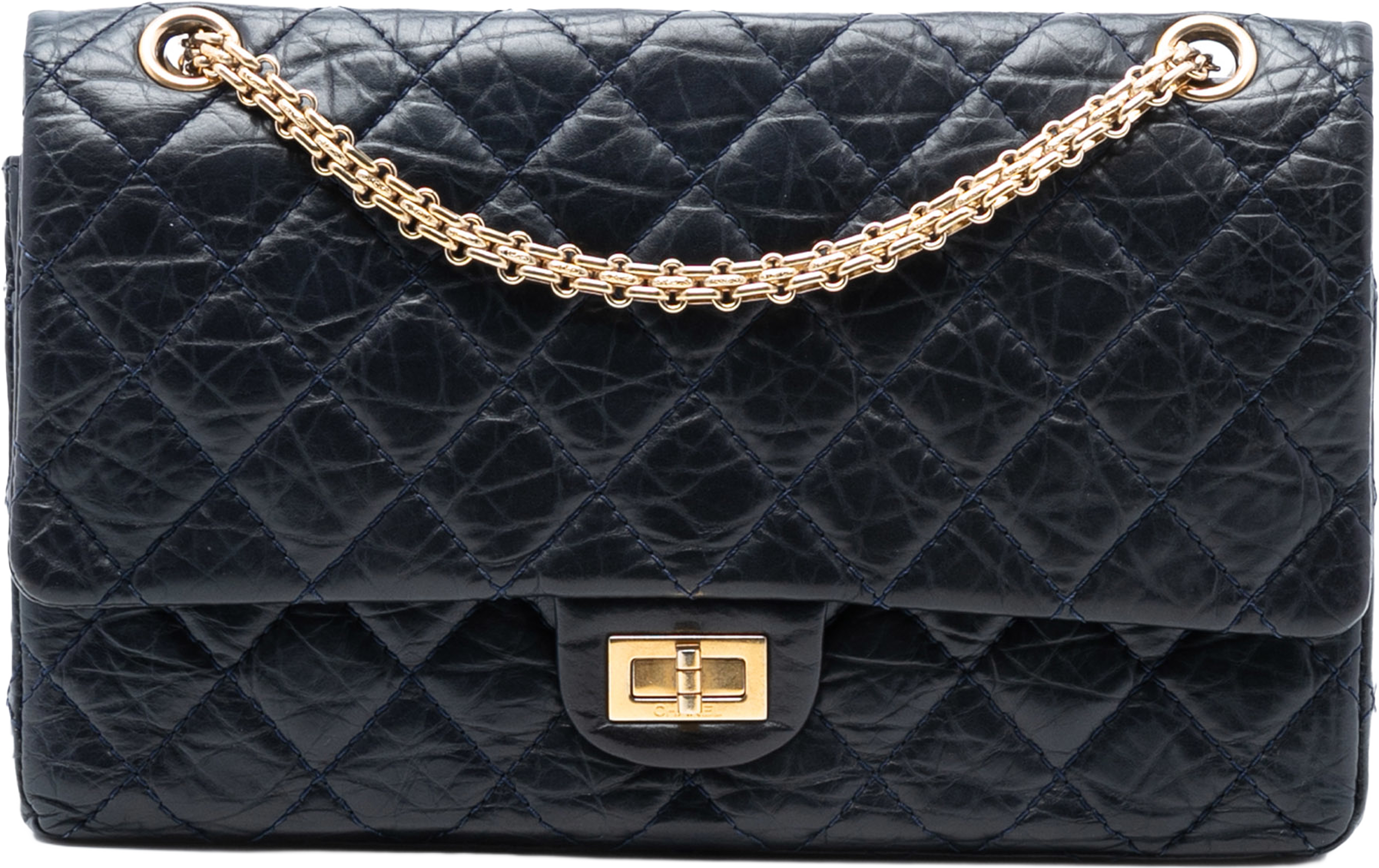 Chanel Reissue 2.55 Quilted Aged Calfskin Double Flap 226, från Luxclusif, i färgen navy. Klicka för att öppna bilden i stort format