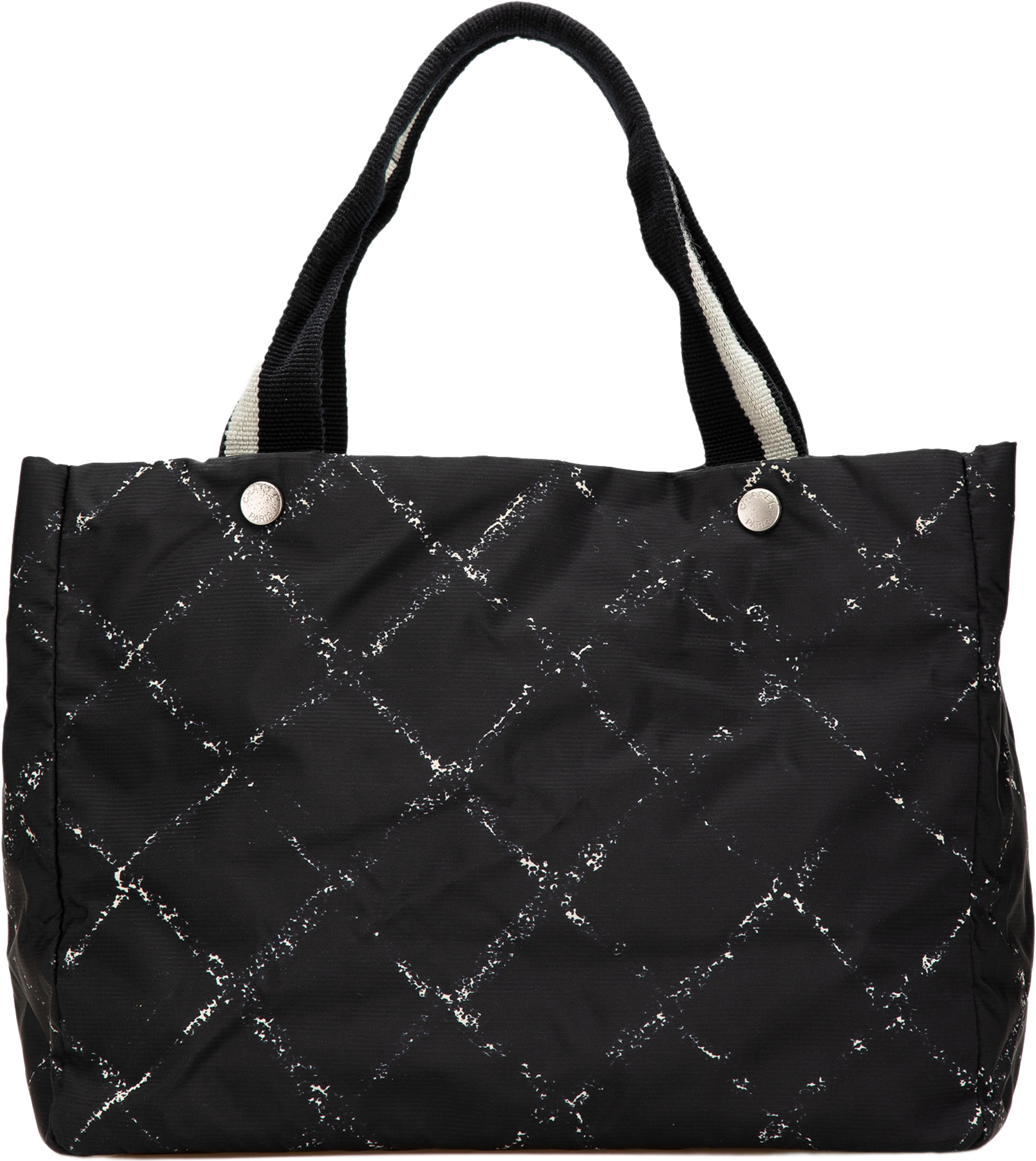 Chanel Old Travel Line Nylon Tote, från Luxclusif, i färgen black. Klicka för att öppna bilden i stort format