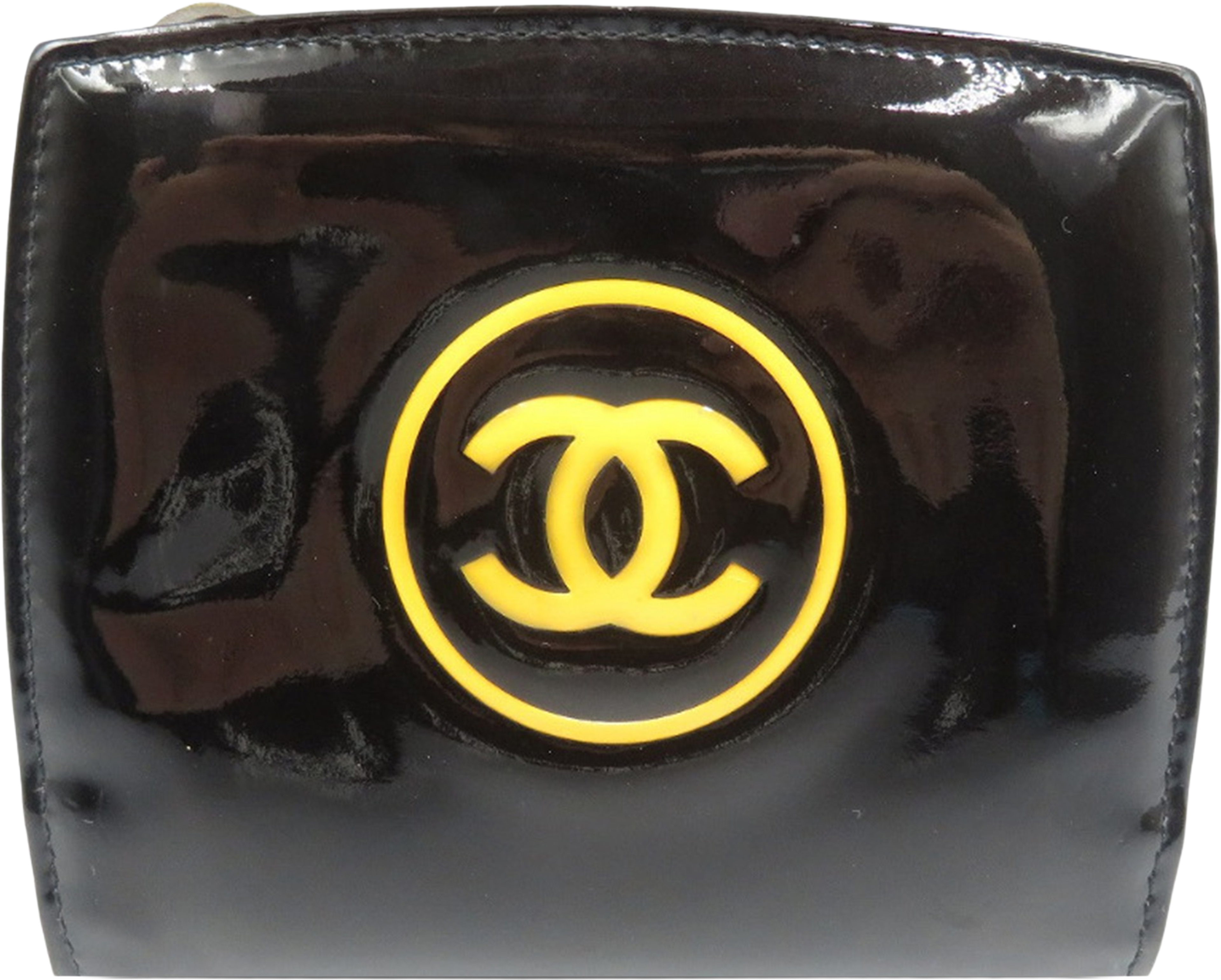 Chanel Cc Patent Makeup Line Compact Wallet, från Luxclusif, i färgen black. Klicka för att öppna bilden i stort format