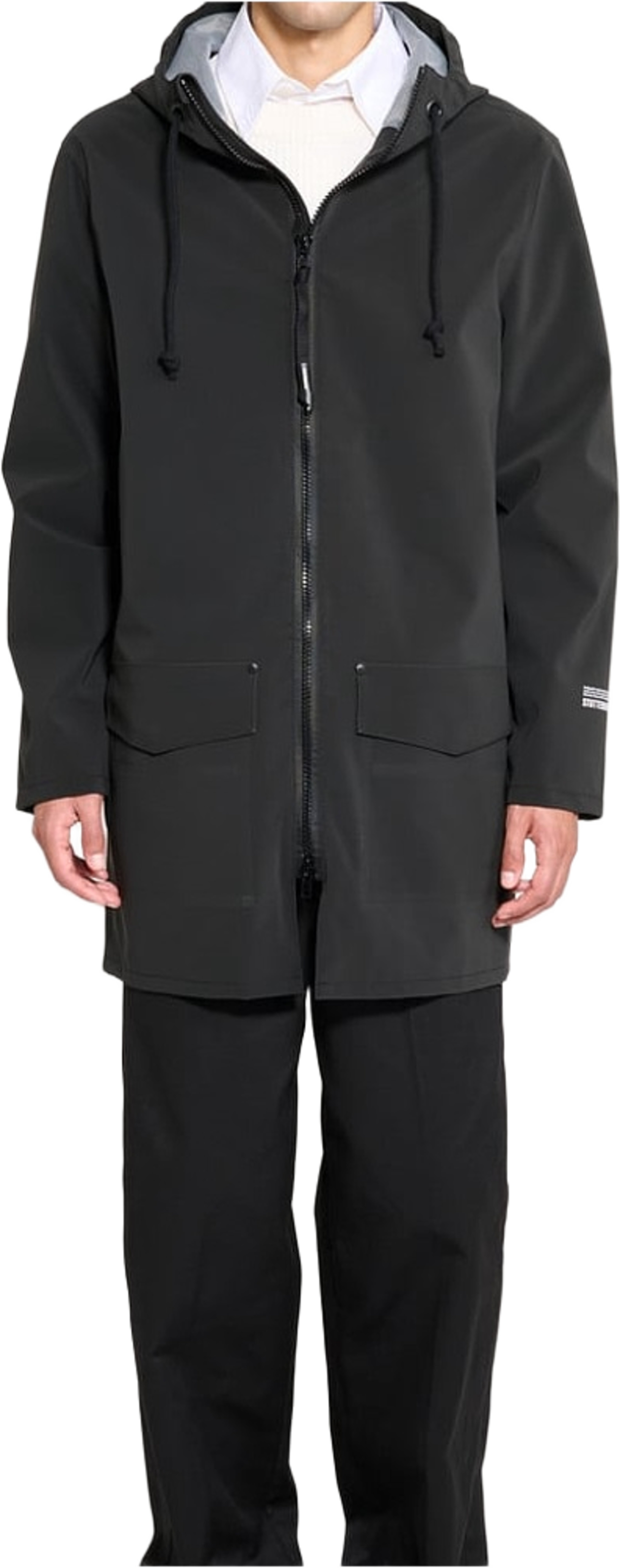 Stockholm Patch Raincoat, från Stutterheim, i färgen black. Klicka för att öppna bilden i stort format