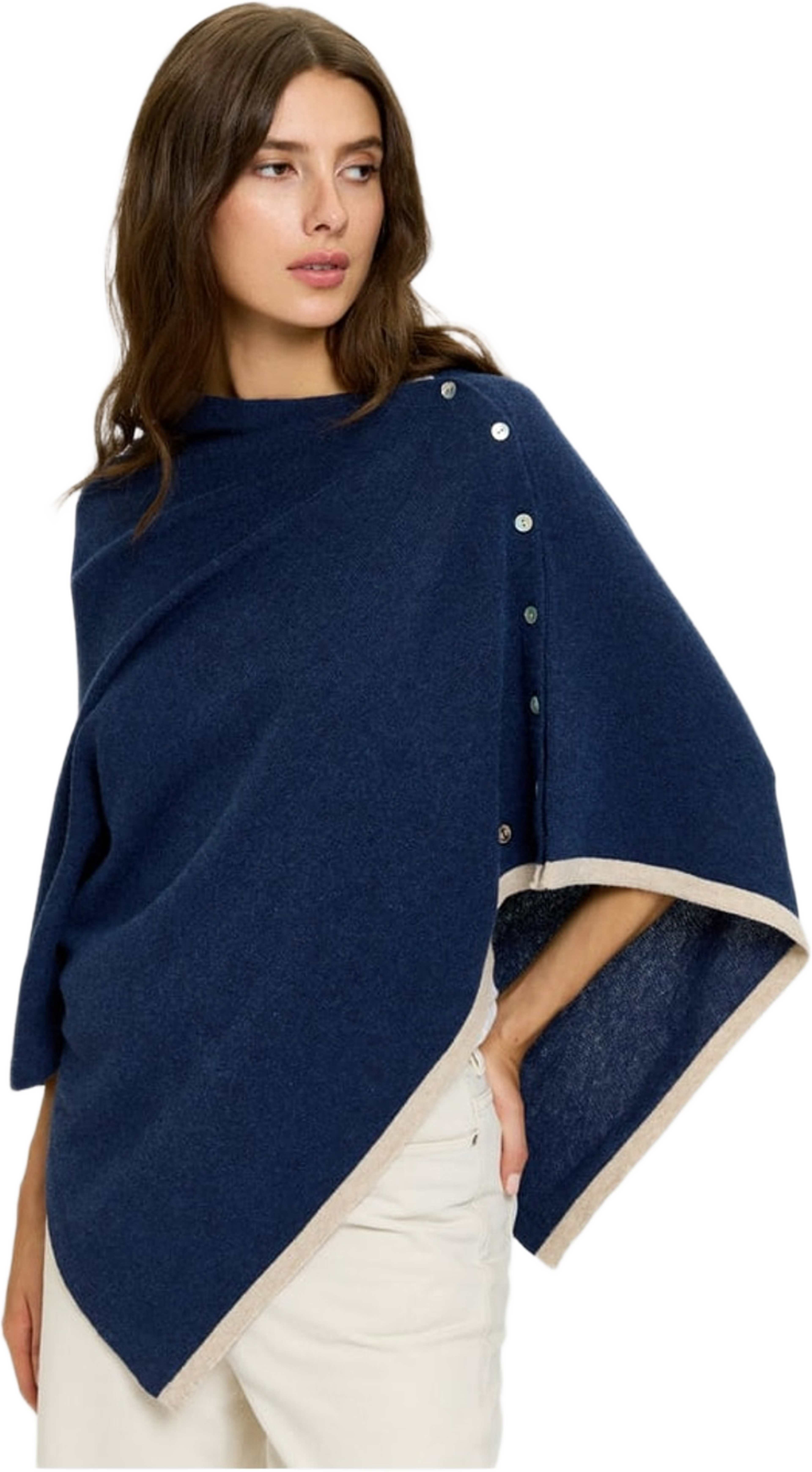Kari Poncho Navy Sand, från emmamalena, i färgen marinblå. Klicka för att öppna bilden i stort format