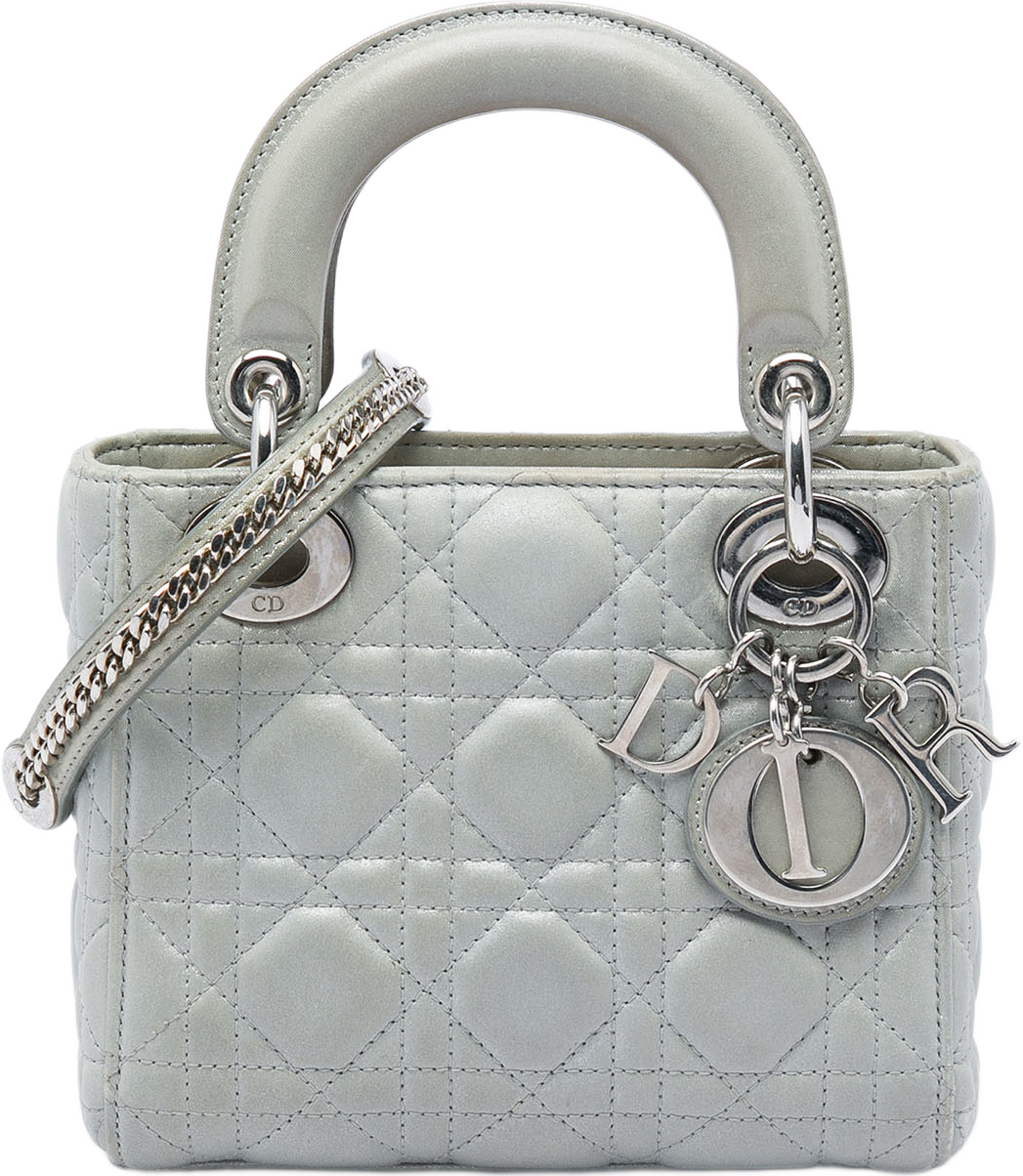 Dior Mini Iridescent Lambskin Cannage Lady Dior, från Luxclusif, i färgen silver. Klicka för att öppna bilden i stort format