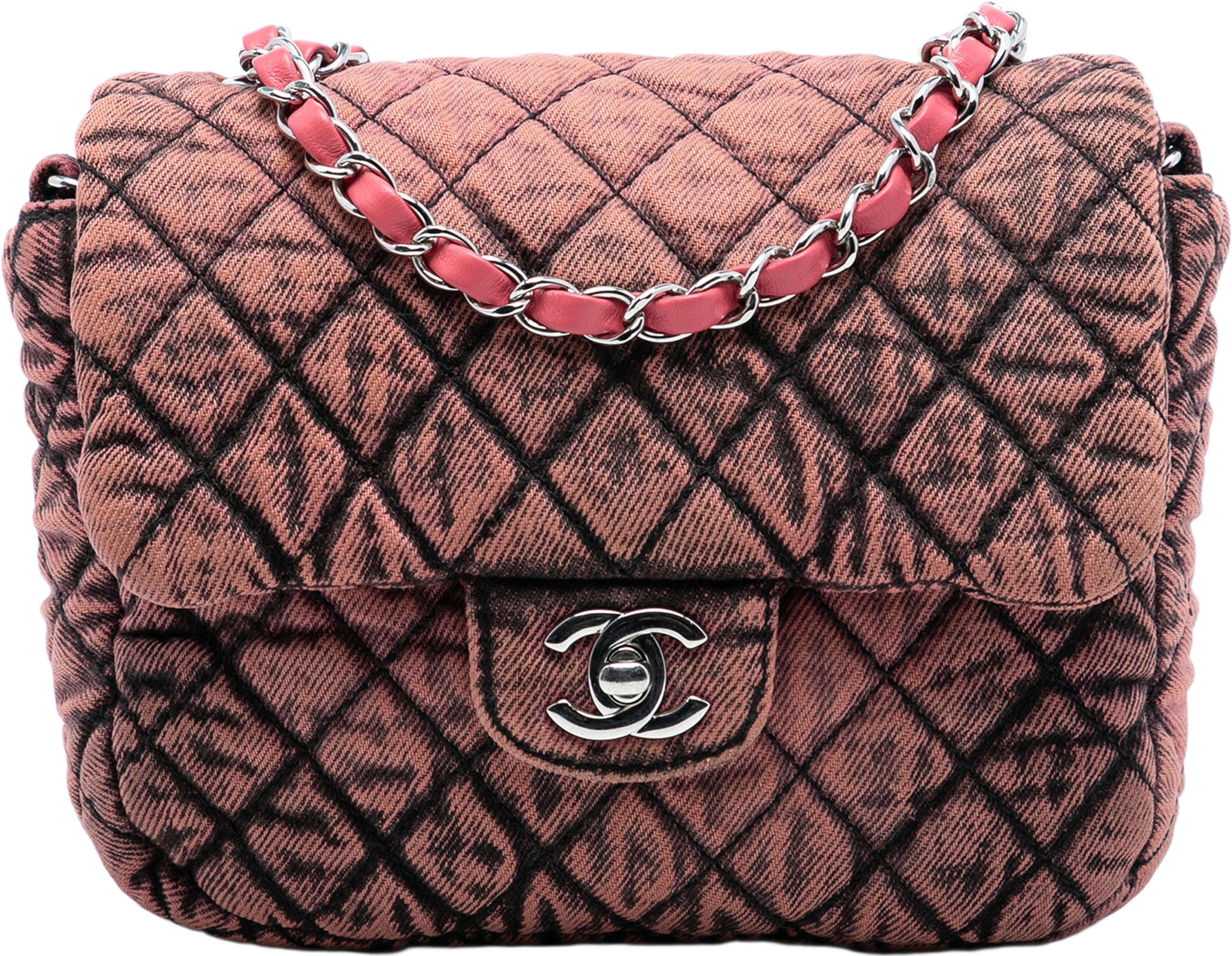 Chanel Small Square Cc Quilted Denimpression Single Flap, från Luxclusif, i färgen pink. Klicka för att öppna bilden i stort format