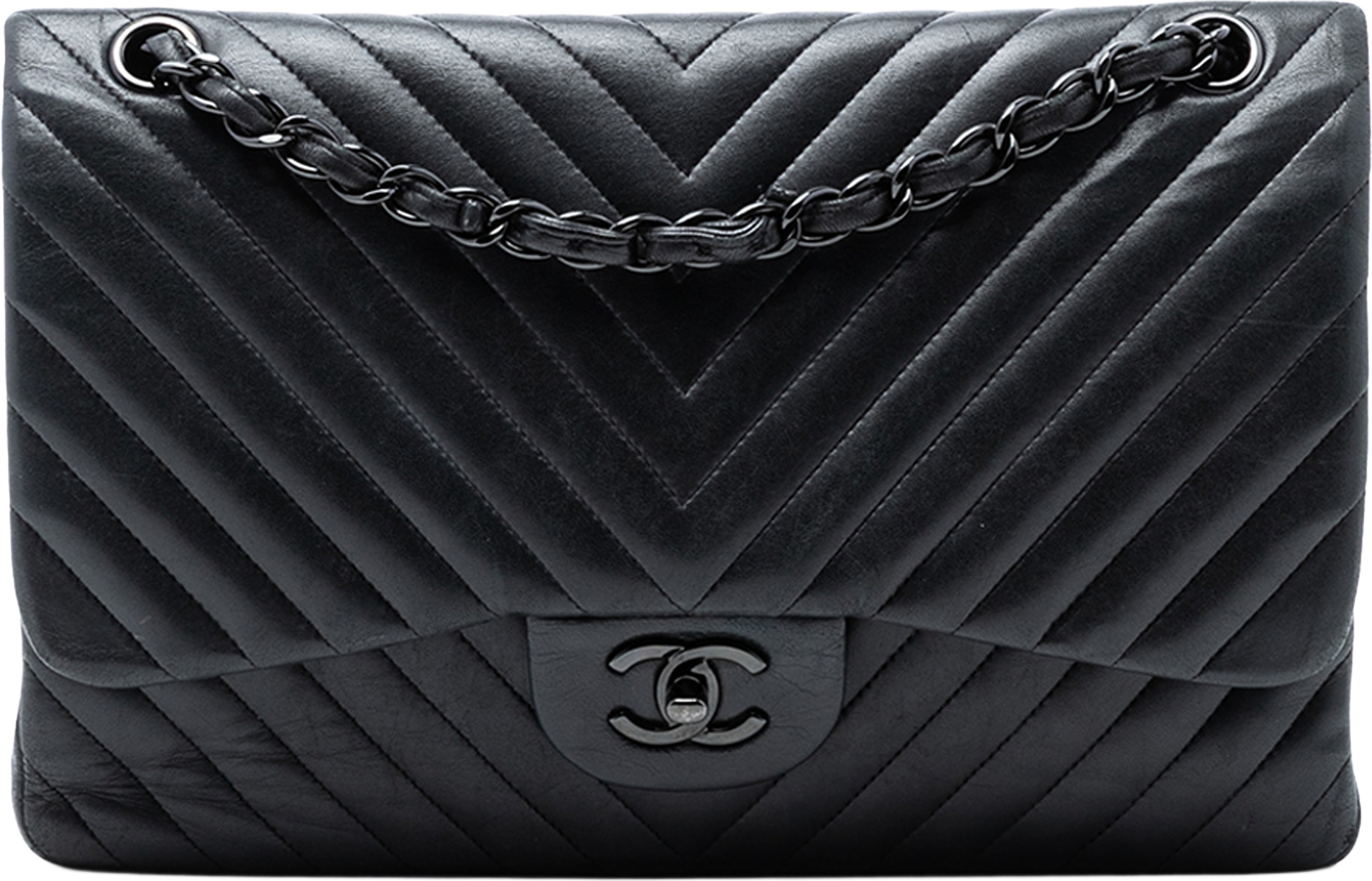 Chanel Jumbo Classic Chevron Lambskin So Black Double Flap, från Luxclusif, i färgen black. Klicka för att öppna bilden i stort format