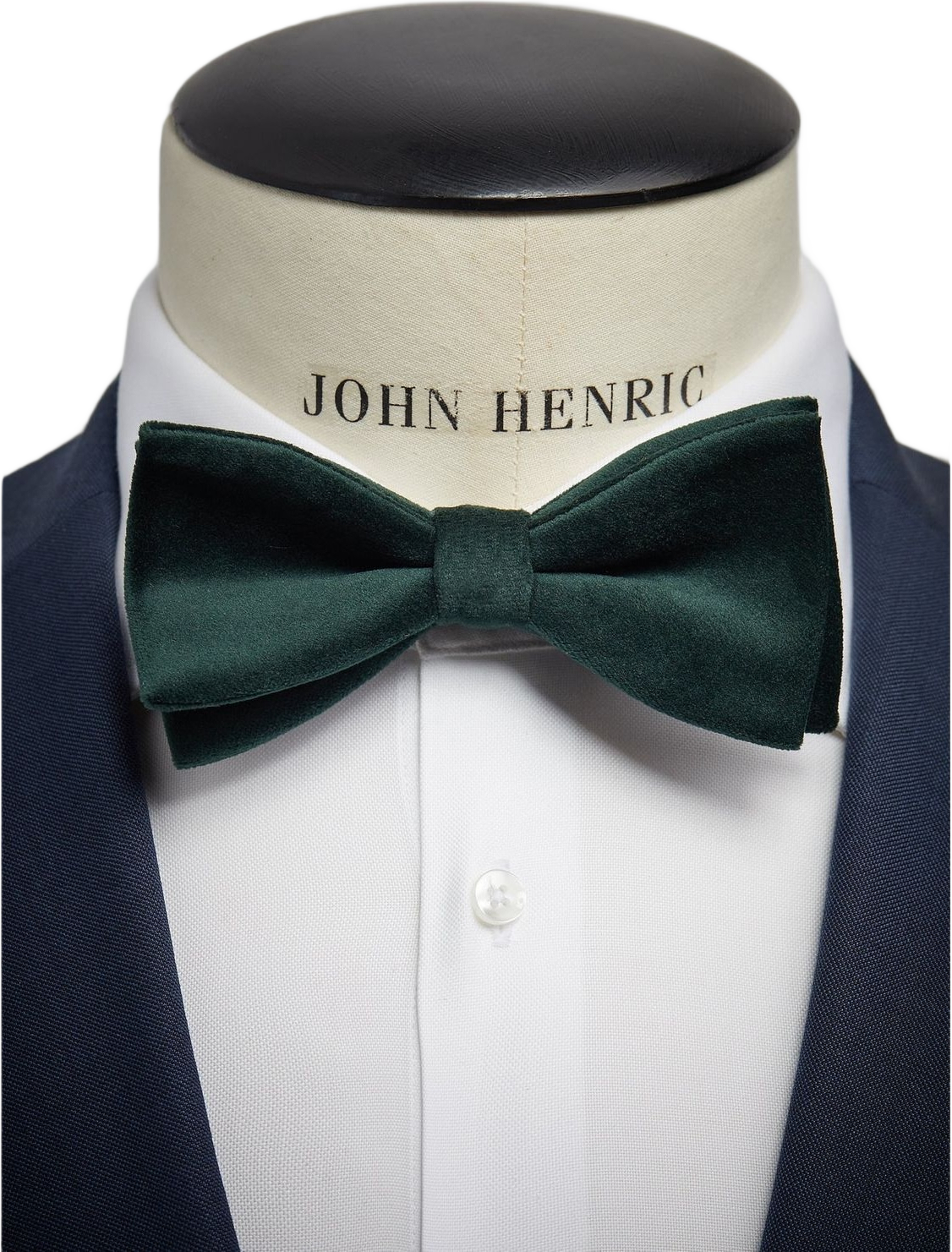 Pre Tied Velvet Bow Tie, från John Henric, i färgen green.